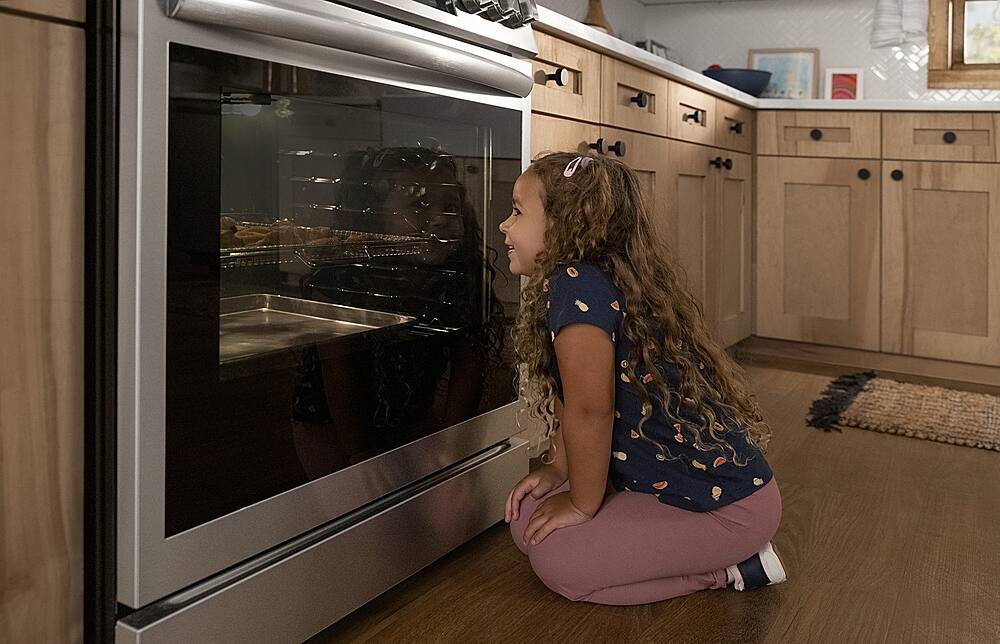 Alt View 14. Frigidaire - Gallery 6.0 Cu. Ft. Freestanding Gas Total Convection Range - Stainless Steel.