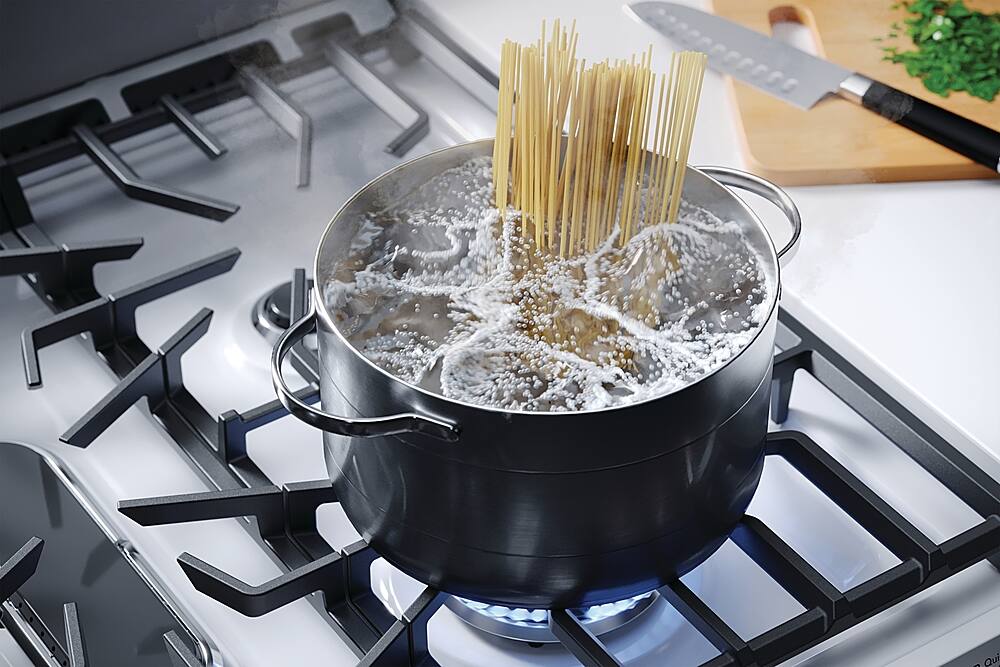 Alt View 12. Frigidaire - 5.1 Cu. Ft Freestanding Gas Range with Quick Boil - White.