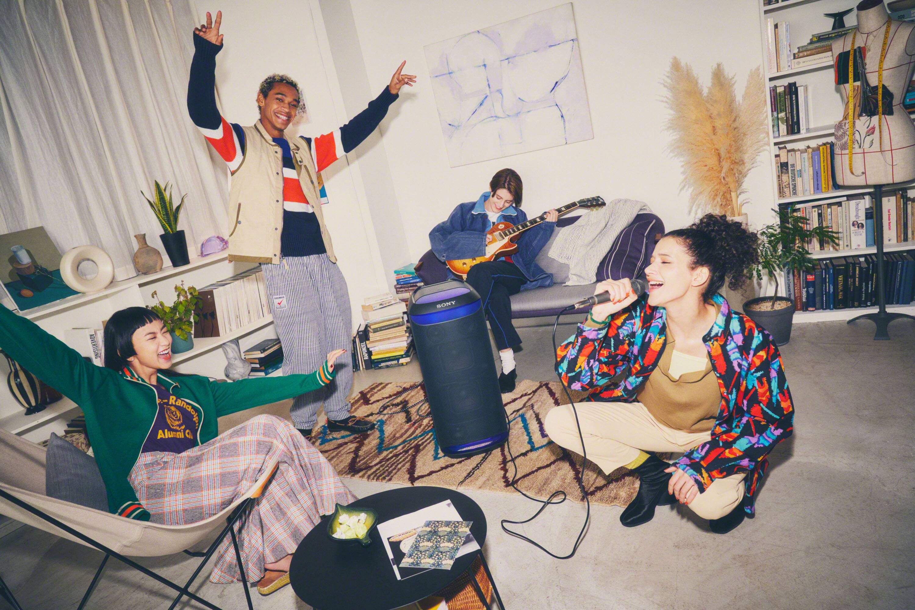 Alt View 19. Sony - Sony XV800 X-Series Bluetooth Portable Party Speaker - Black.