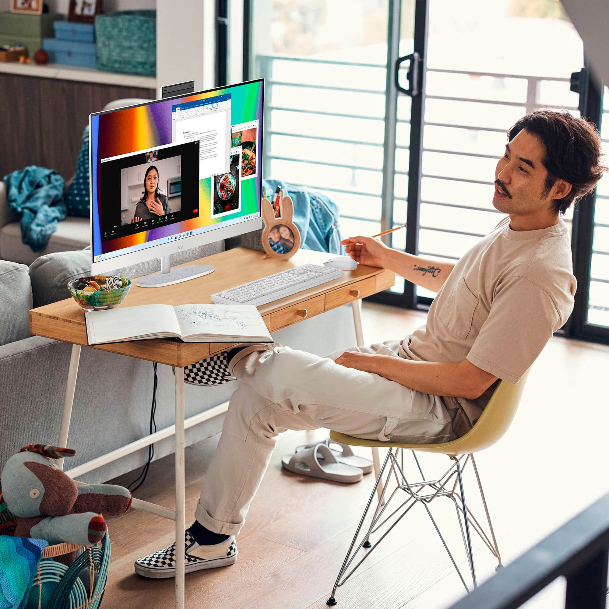 Alt View 4. HP - 27" Full HD Touch-Screen All-in-One with Adjustable Height - Intel Core i5 - 8GB Memory - 512GB SSD - Shell White.