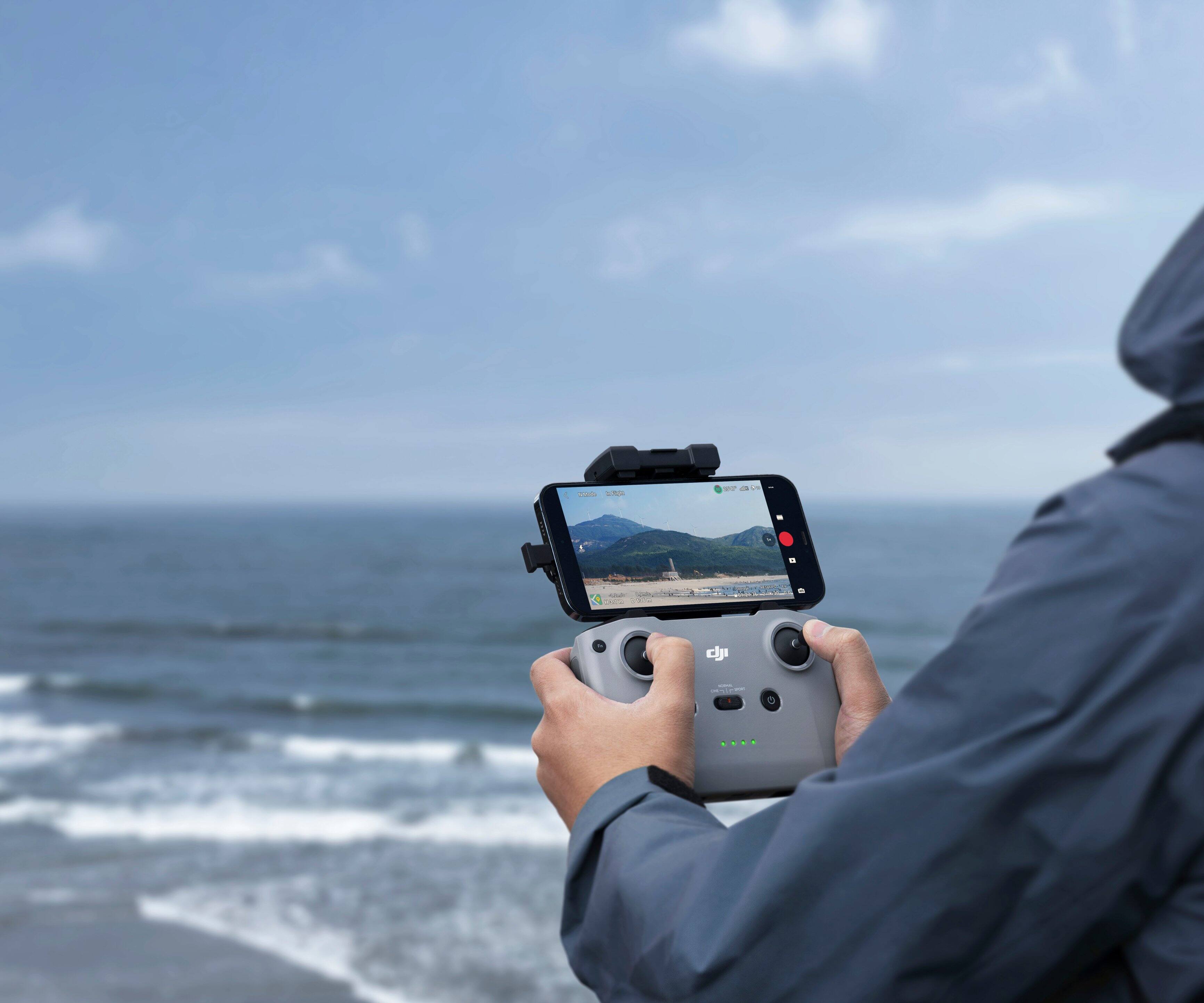 Alt View 18. DJI - Mini 2 SE Fly More Combo Drone with Remote Control - Gray.