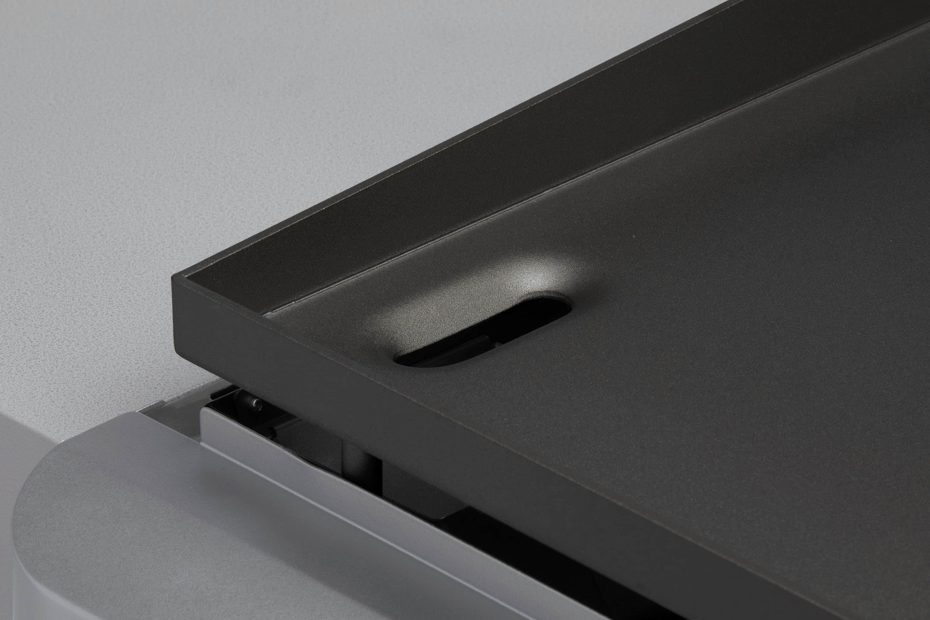 Alt View 17. Weber - 28" Outdoor Gas Griddle - Black.