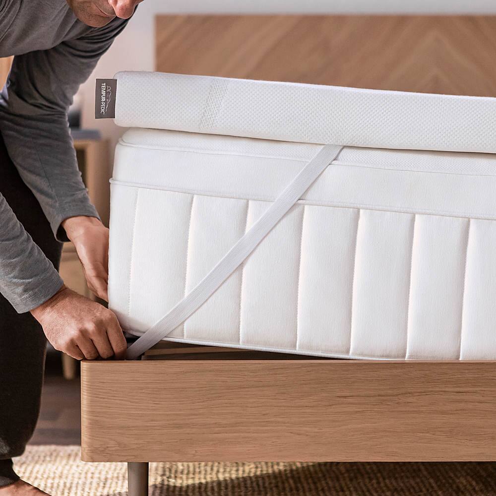 Alt View 13. Tempur-Pedic - TEMPUR-Adapt® + Cooling 3" Memory Foam Mattress Topper, Queen - White.