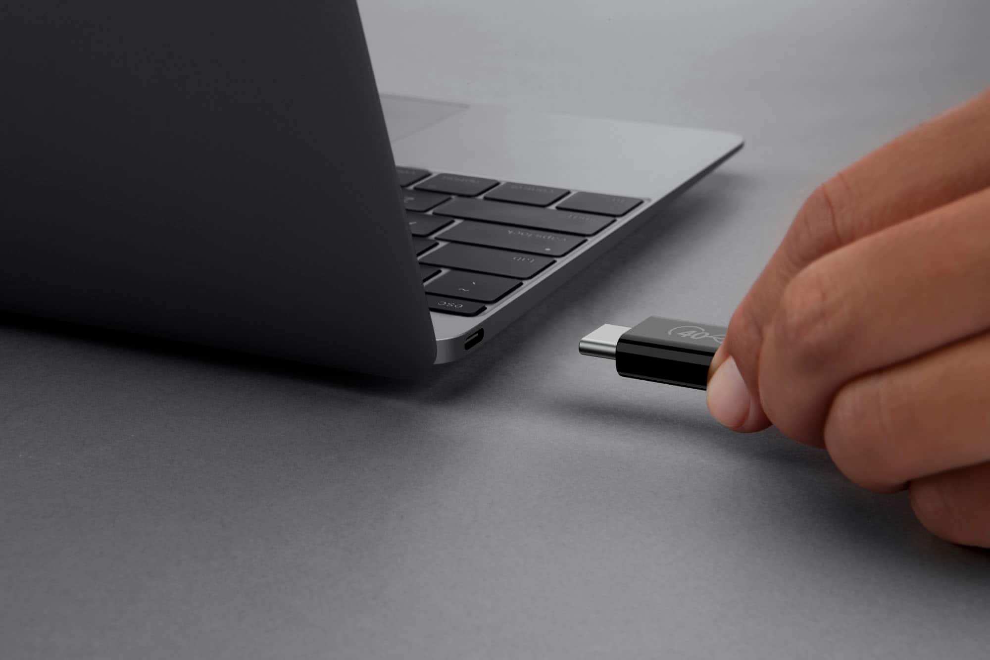 Alt View 1. Belkin - USB 4 2.6’ USB-C to USB-C Cable with 100W Power Delivery - Black.