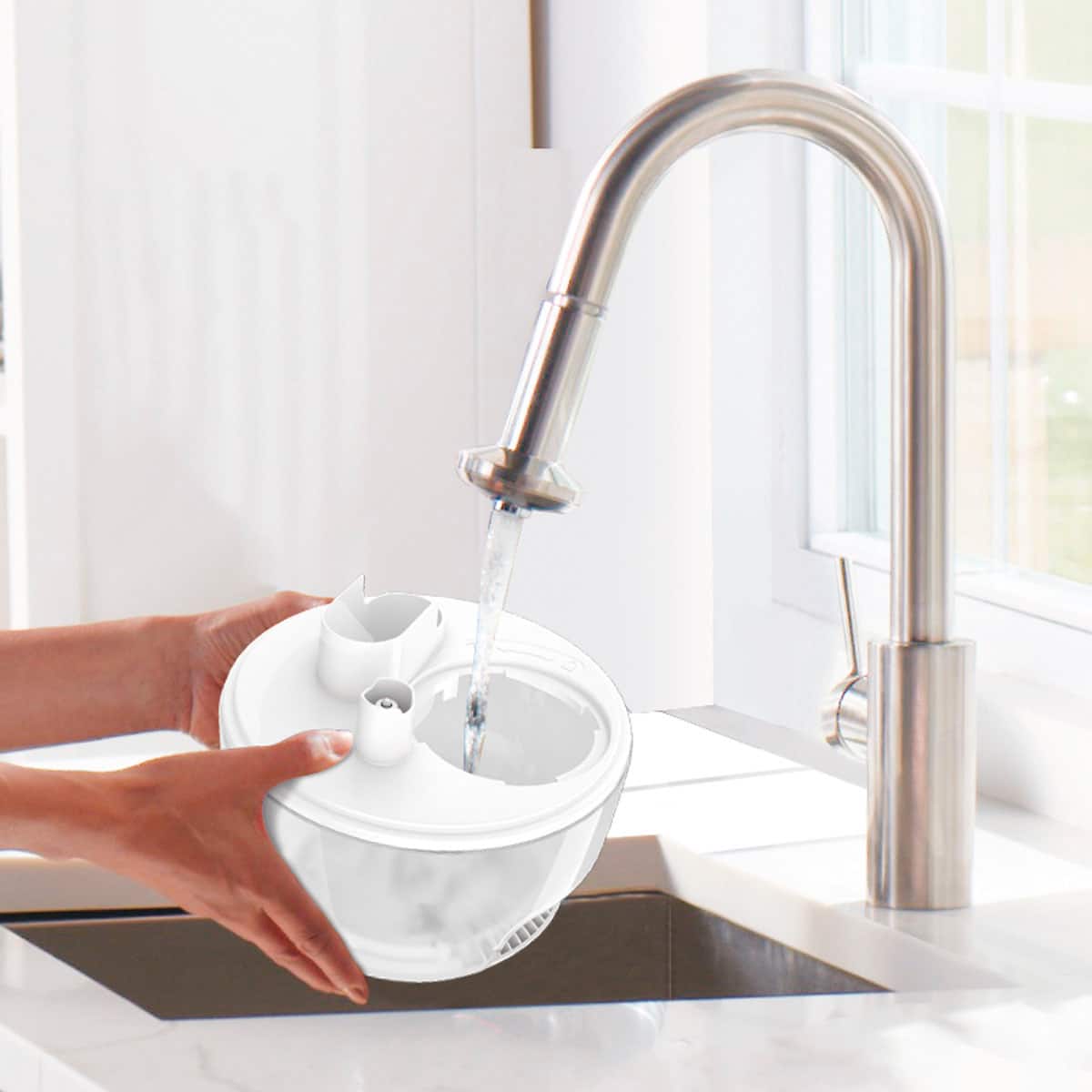 Alt View 16. Honeywell - Honeywell 0.5 gallon Mini Mist Humidifier - White.