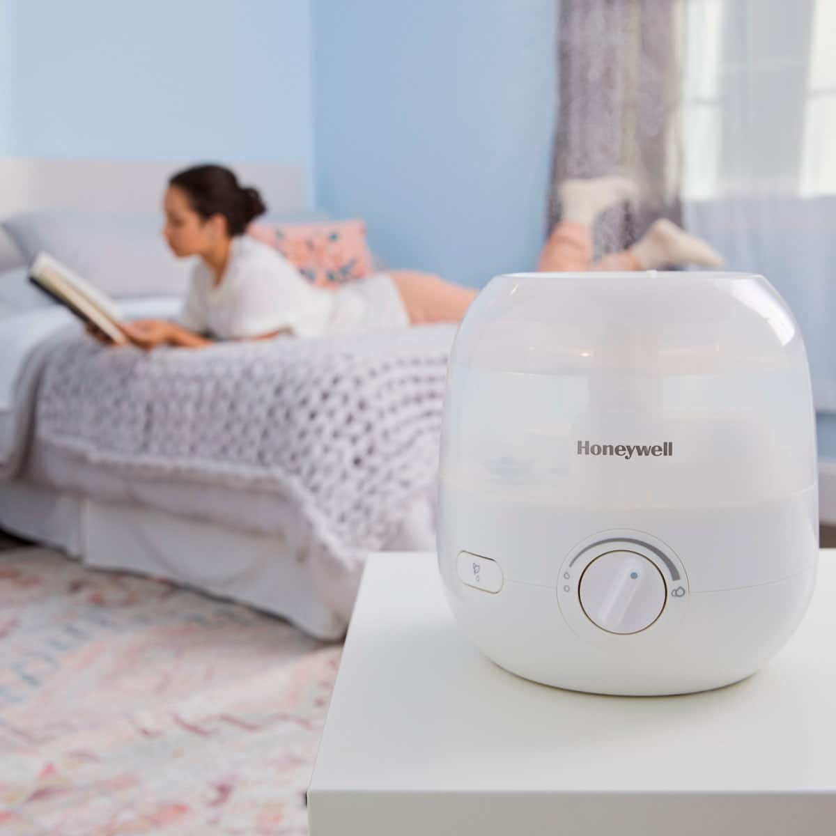 Alt View 18. Honeywell - Honeywell 0.5 gallon Mini Mist Humidifier - White.