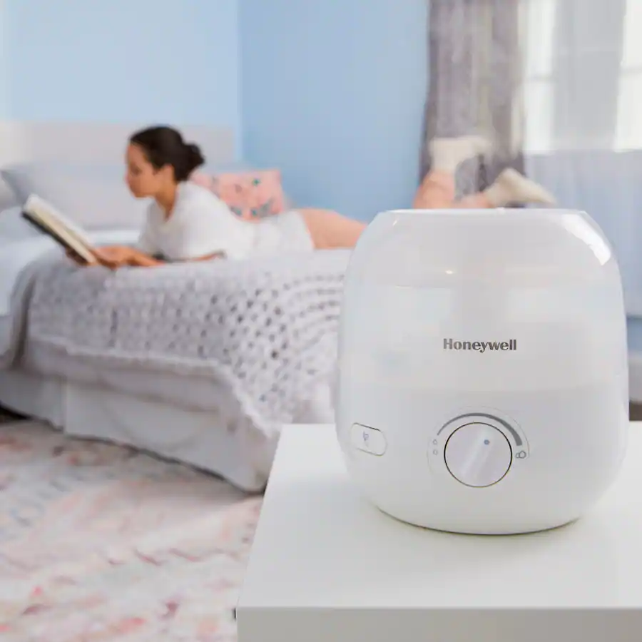 Honeywell 0.5 gallon Mini Mist Humidifier White HUL525W - Best Buy