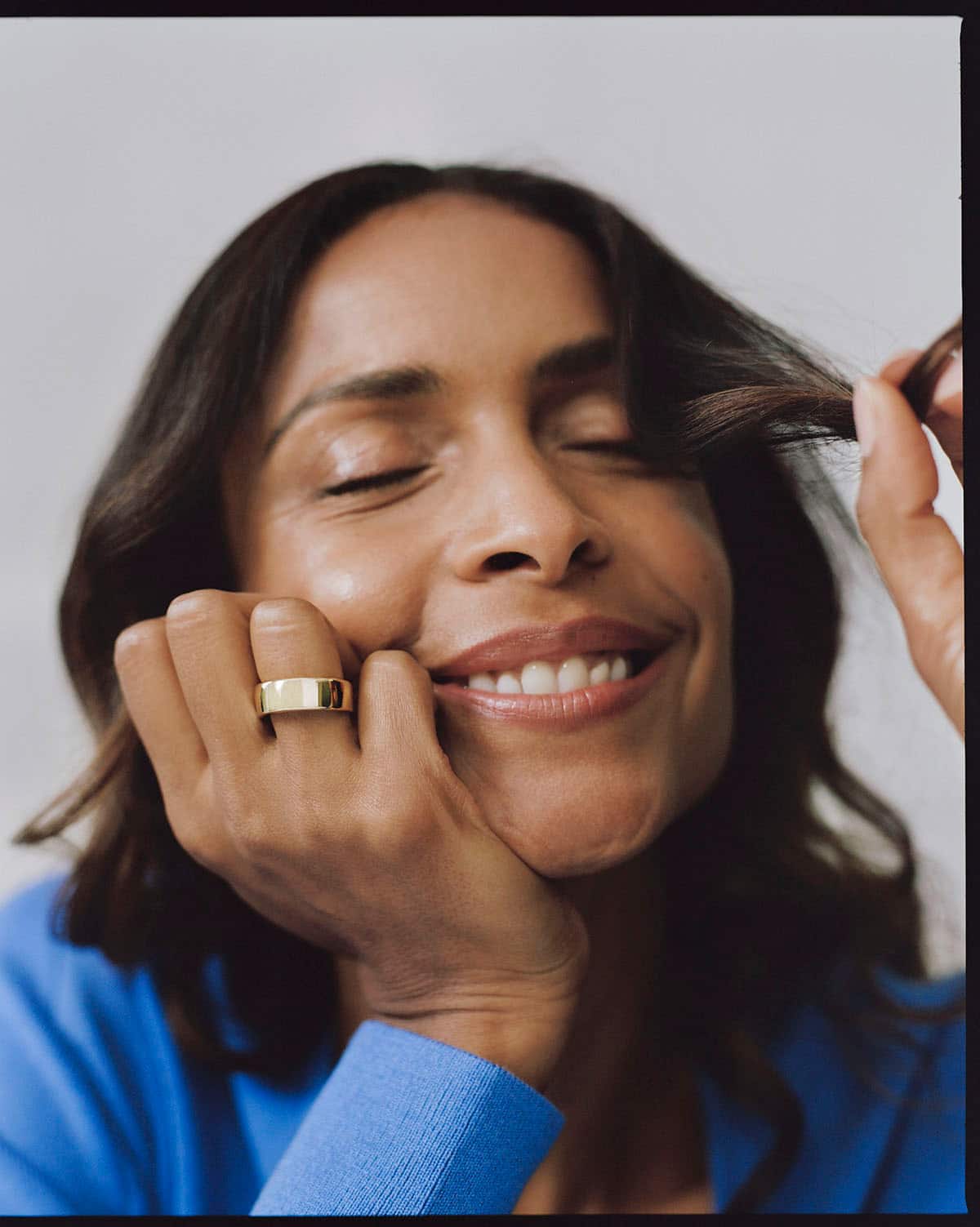 Alt View 6. Oura - Oura Ring Gen3 - Horizon - Size Before You Buy - Size 10 - Gold.