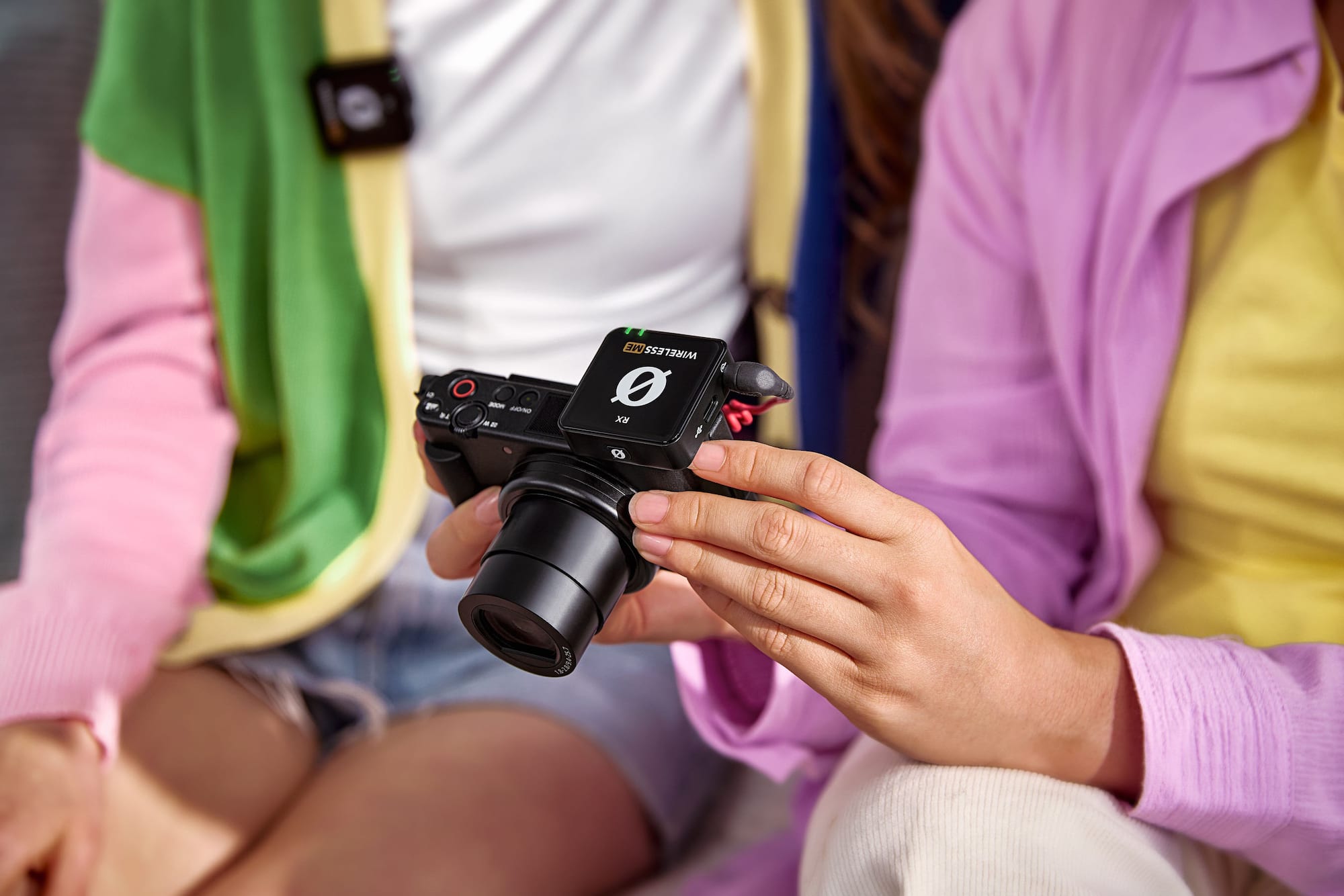 Zoom in on Alt View 29. RØDE - WIRELESS ME Ultra-Compact Wireless Microphone System - Black.