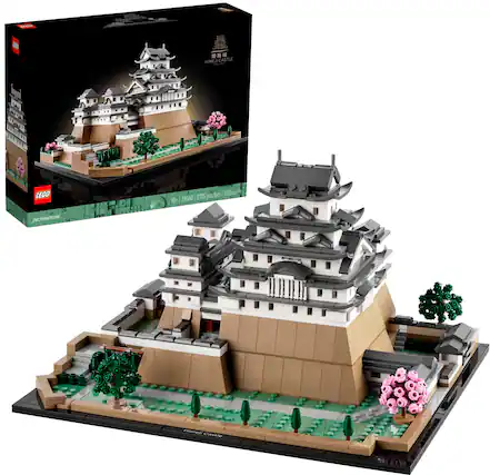 Front. LEGO - Architecture Himeji Castle 21060.