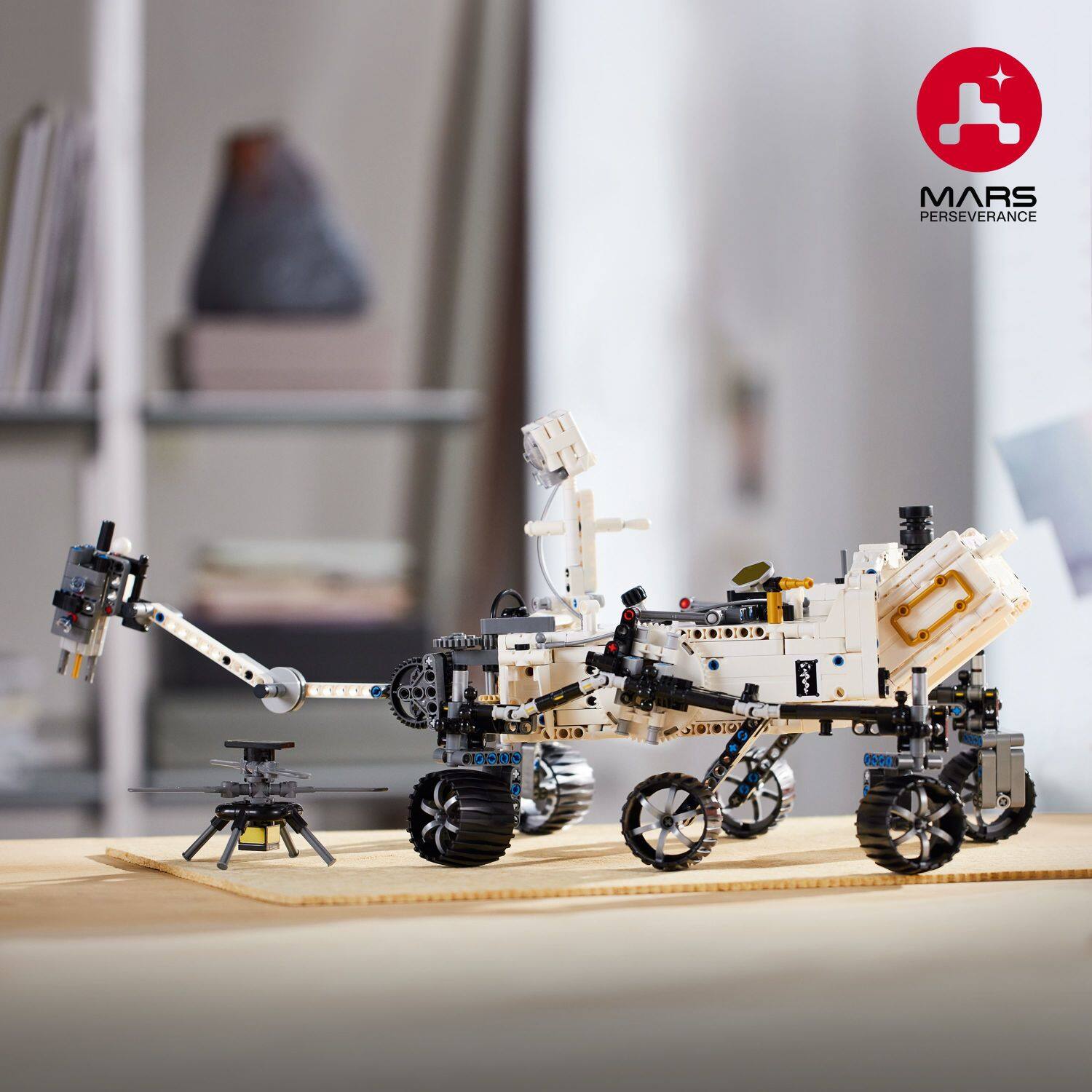Angle. LEGO - Technic NASA Mars Rover Perseverance 42158.