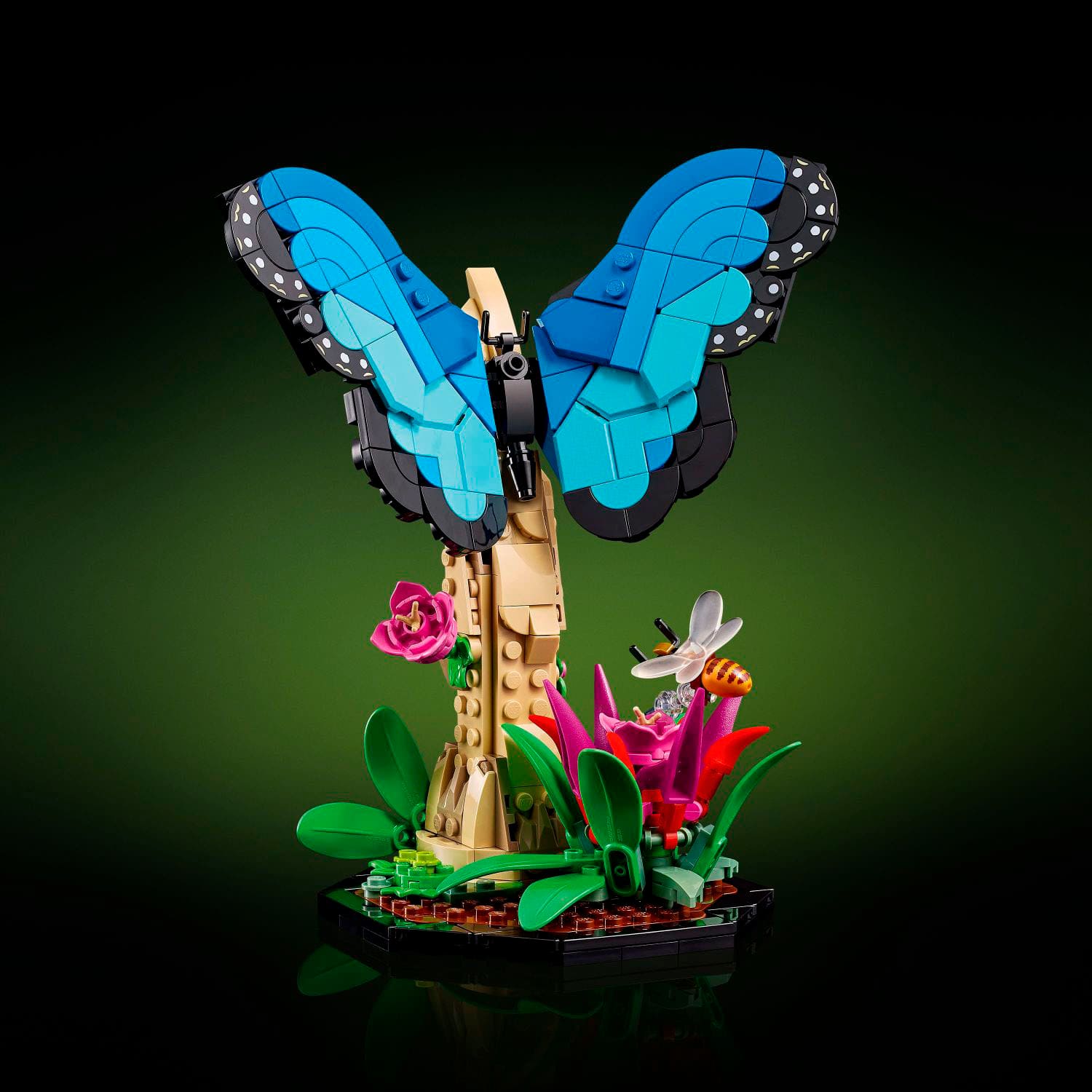 Left. LEGO - Ideas The Insect Collection Building Set 21342 - Multi.