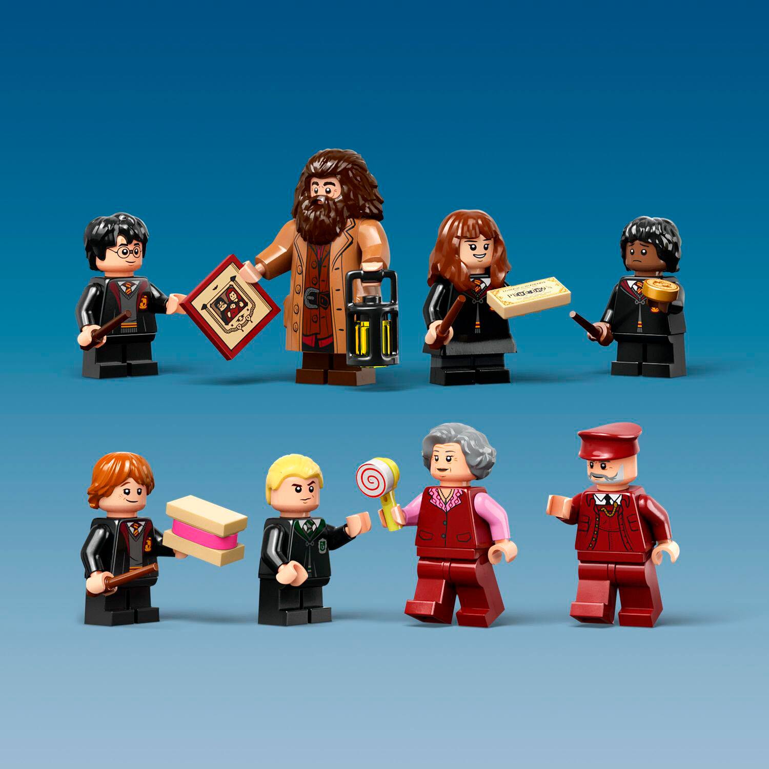 Alt View 13. LEGO - Harry Potter Hogwarts Express & Hogsmeade Station 76423.