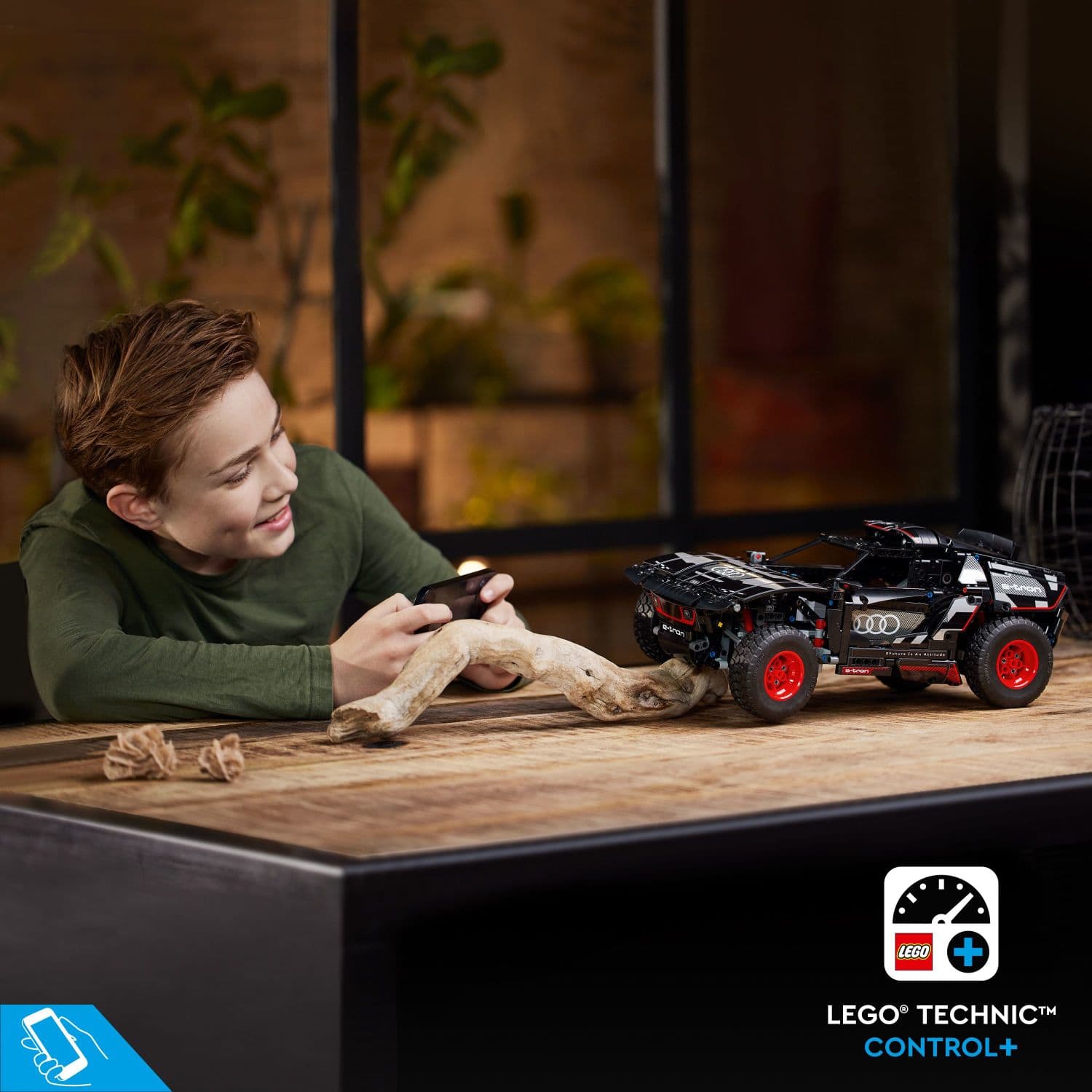 Alt View 11. LEGO - Technic Audi RS Q e-tron 42160.