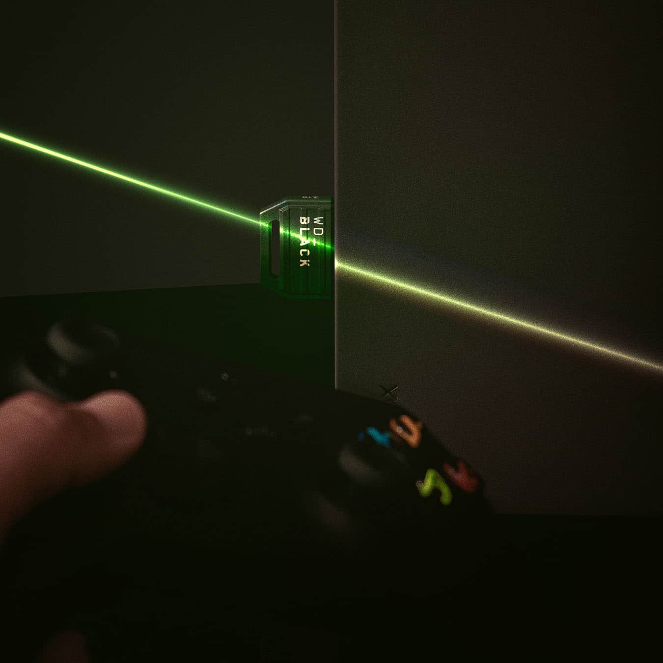 Alt View 19. WD - BLACK C50 1TB Storage Expansion Card for Xbox Series X|S Gaming Console SSD - Black.