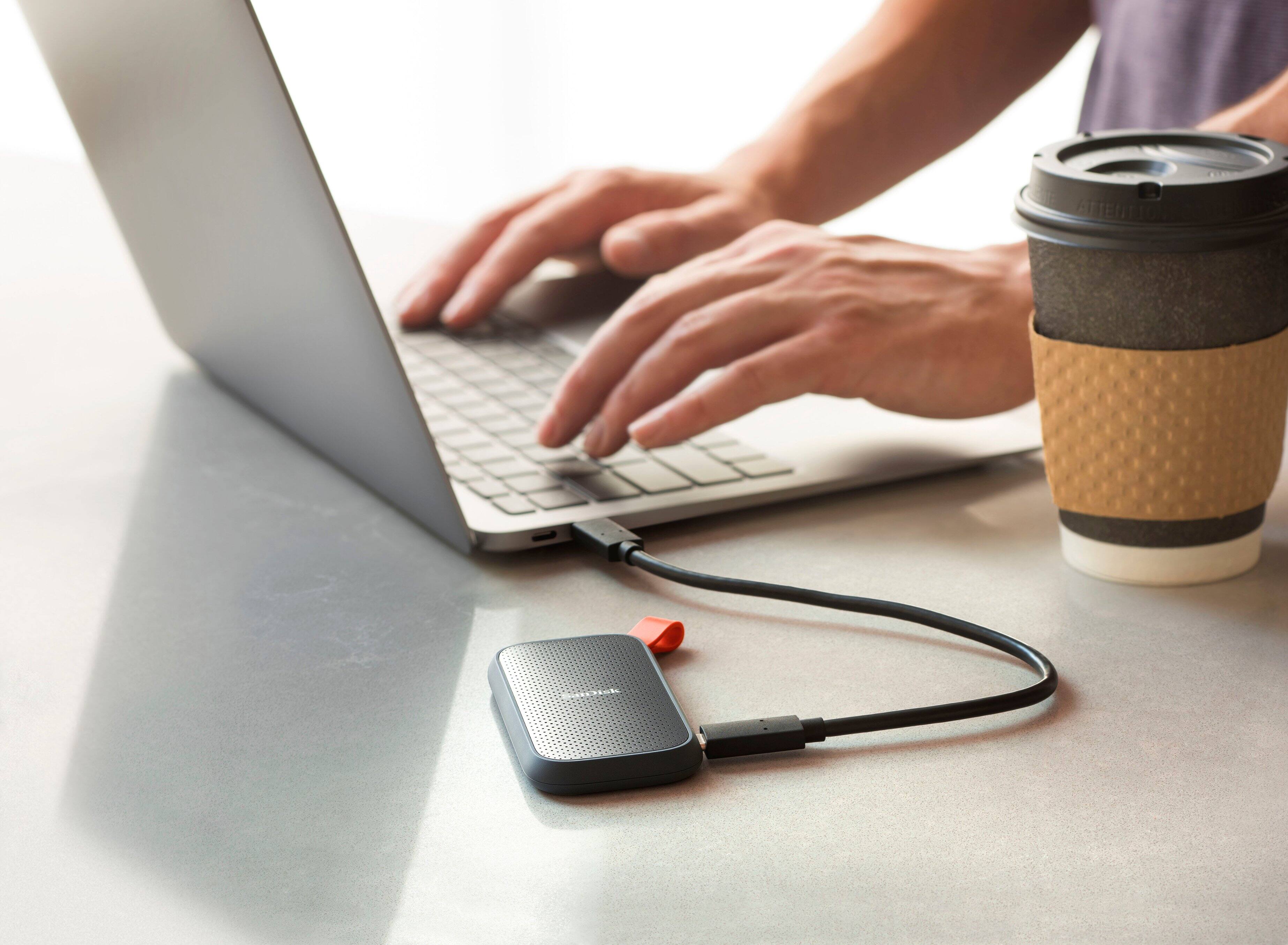 Alt View 12. SanDisk - 2TB External USB 3.2 Gen 2 Type C Portable SSD - Black.