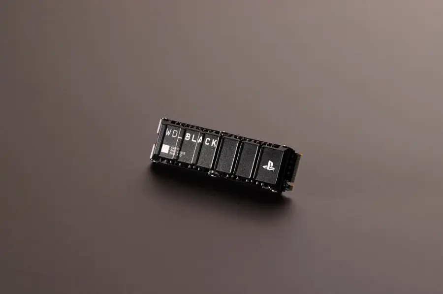 Alt View 14. WD - BLACK SN850P 2TB Internal SSD PCIe Gen 4 x4 with Heatsink for PS5 - Black.