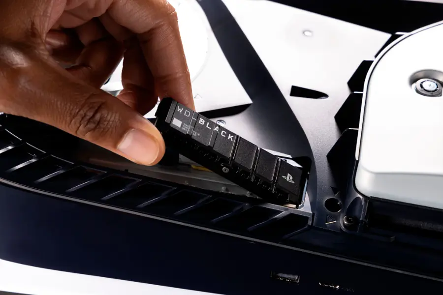Alt View 15. WD - BLACK SN850P 2TB Internal SSD PCIe Gen 4 x4 with Heatsink for PS5 - Black.