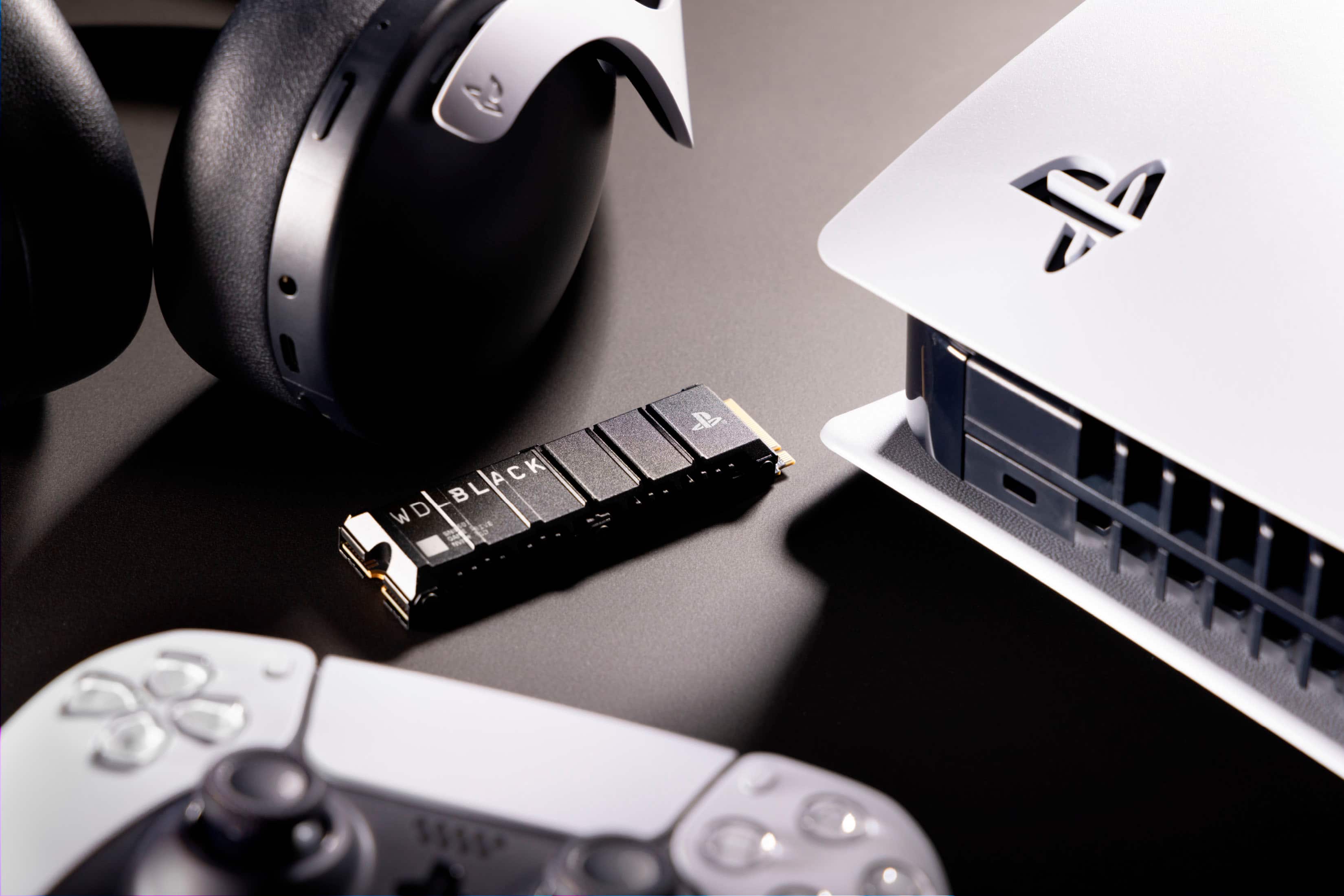 Alt View 18. WD - BLACK SN850P 4TB Internal SSD PCIe Gen 4 x4 with Heatsink for PS5 - Black.