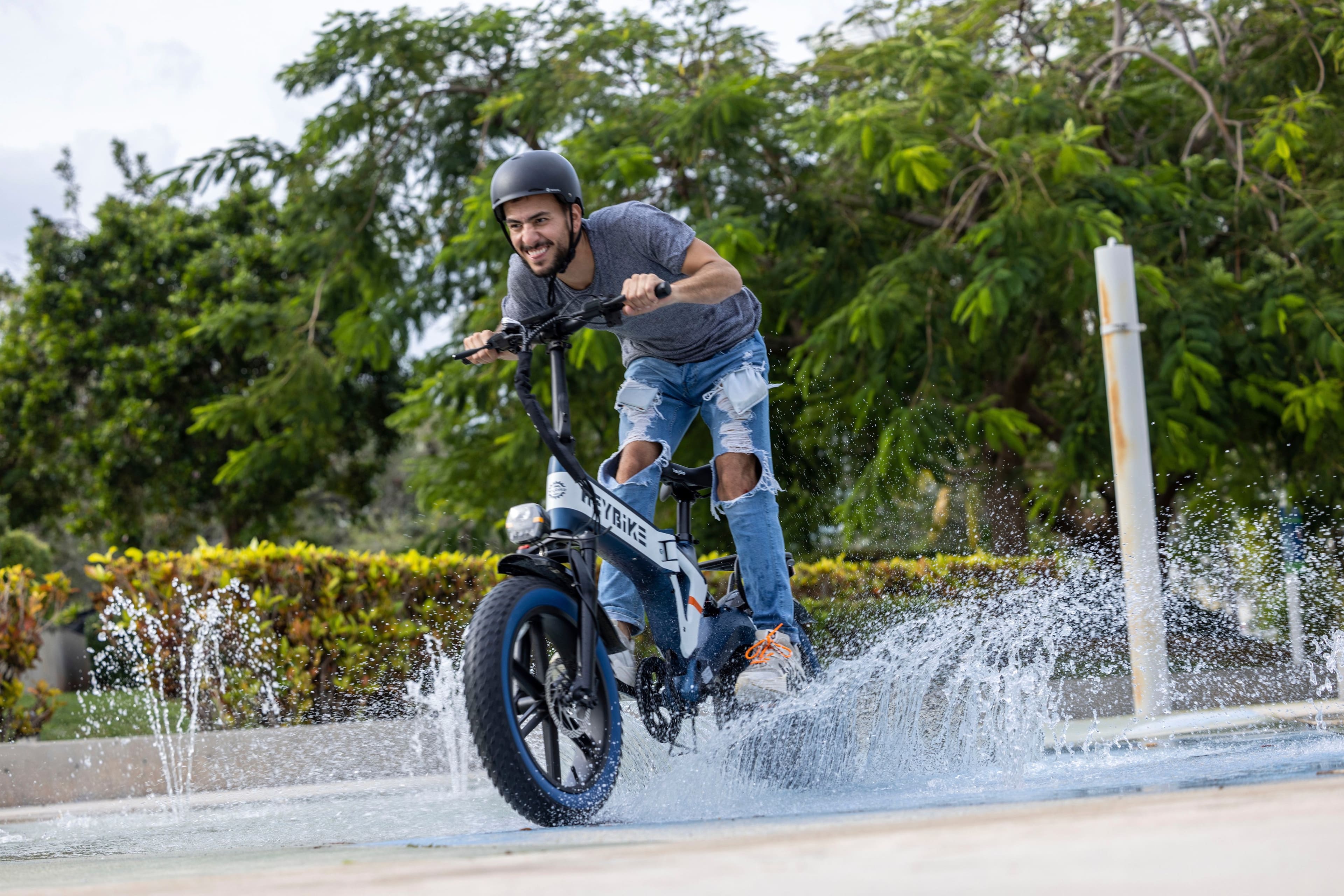 Alt View 16. Heybike - Tyson Foldable E-bike w/ 55mi Max Operating Range & 28 mph Max Speed - Blue.