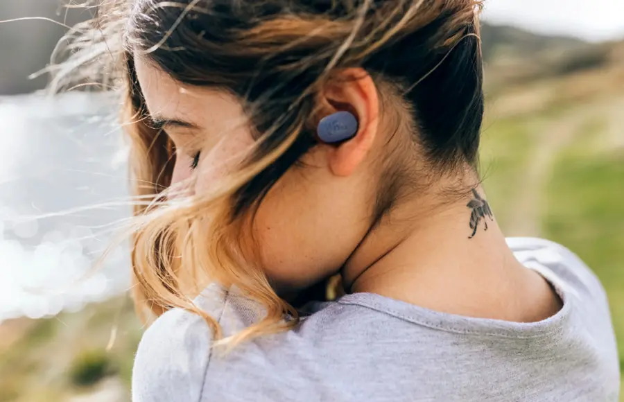 Alt View 21. JBL - Tune Buds True Wireless Noise Cancelling Earbuds - Black.