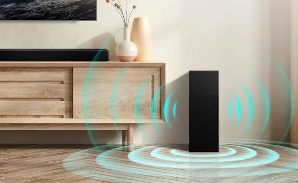 Alt View 16. Hisense - 2.1 Channel Soundbar with Wireless Subwoofer - Black.