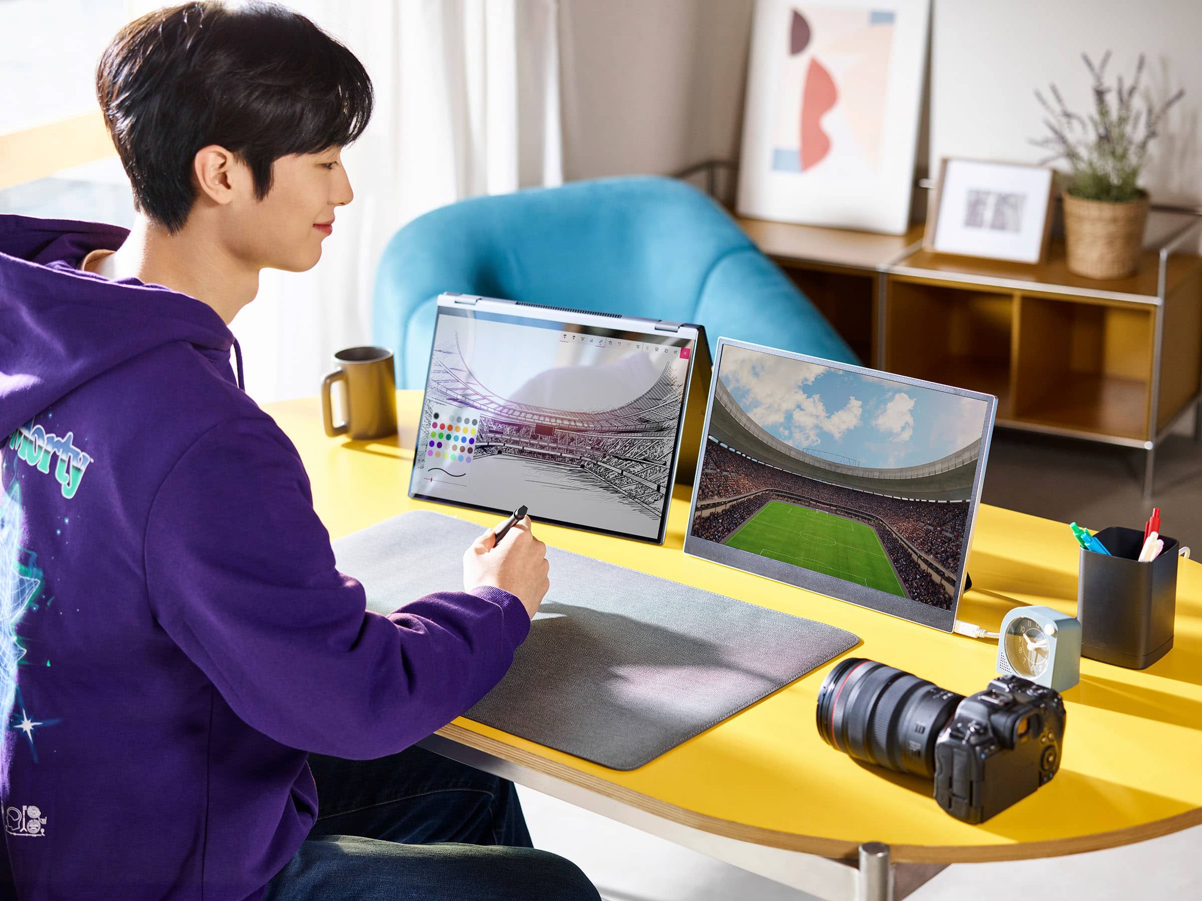 Alt View 27. LG - gram +view 16” IPS LED 60Hz Portable Monitor (USB Type-C) - Silver.