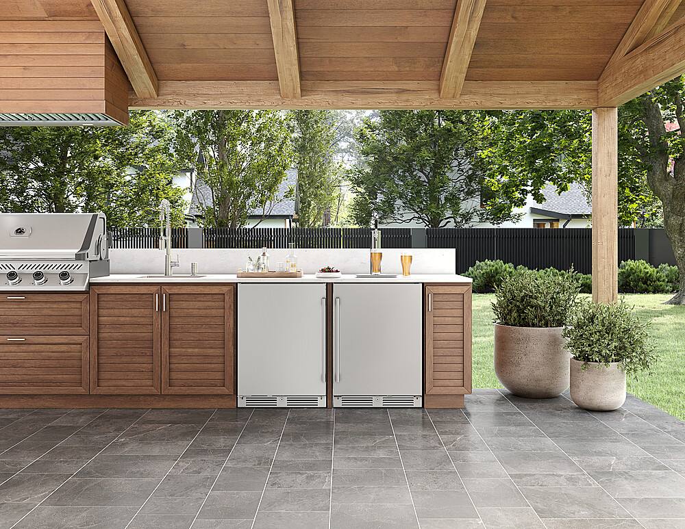 Alt View 13. Zephyr - Presrv 24 in. 99-Can Single Zone Outdoor Refrigerator - Stainless Steel.