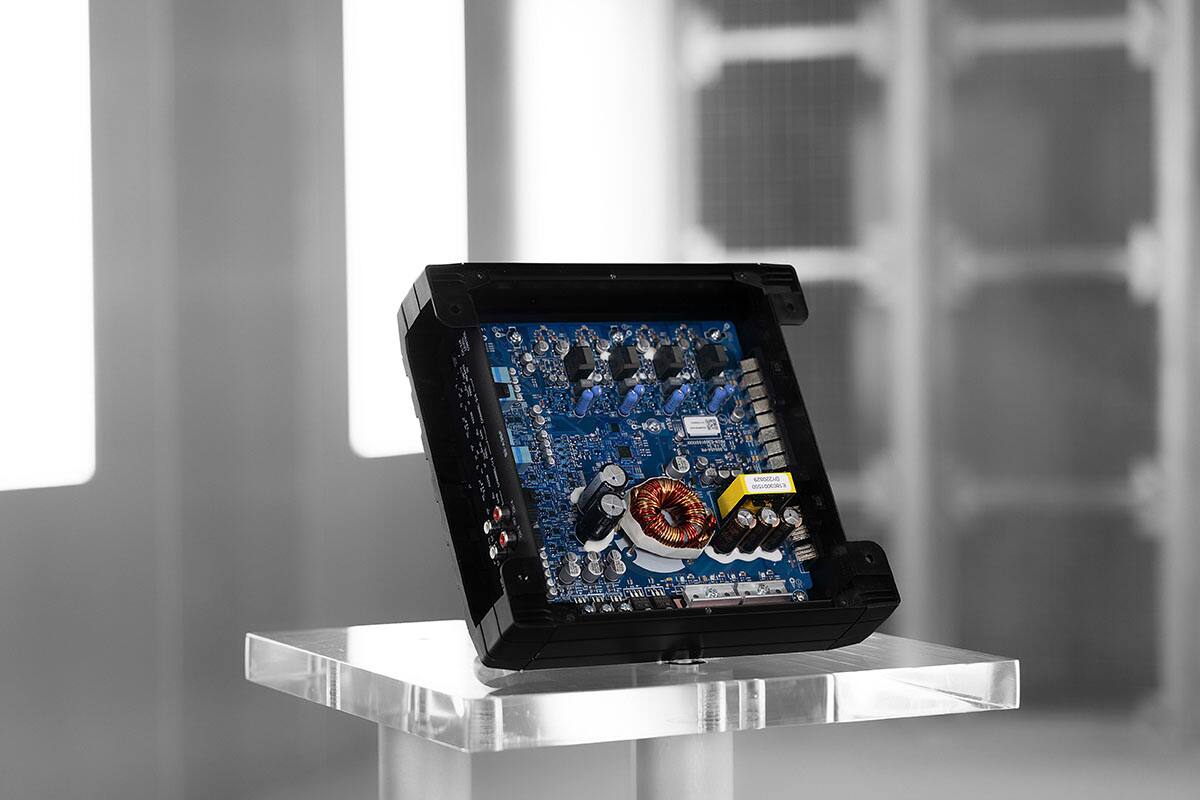 Alt View 14. Alpine - S-Series Class D Bridgeable Multichannel Amplifier with Variable Crossovers - Black.