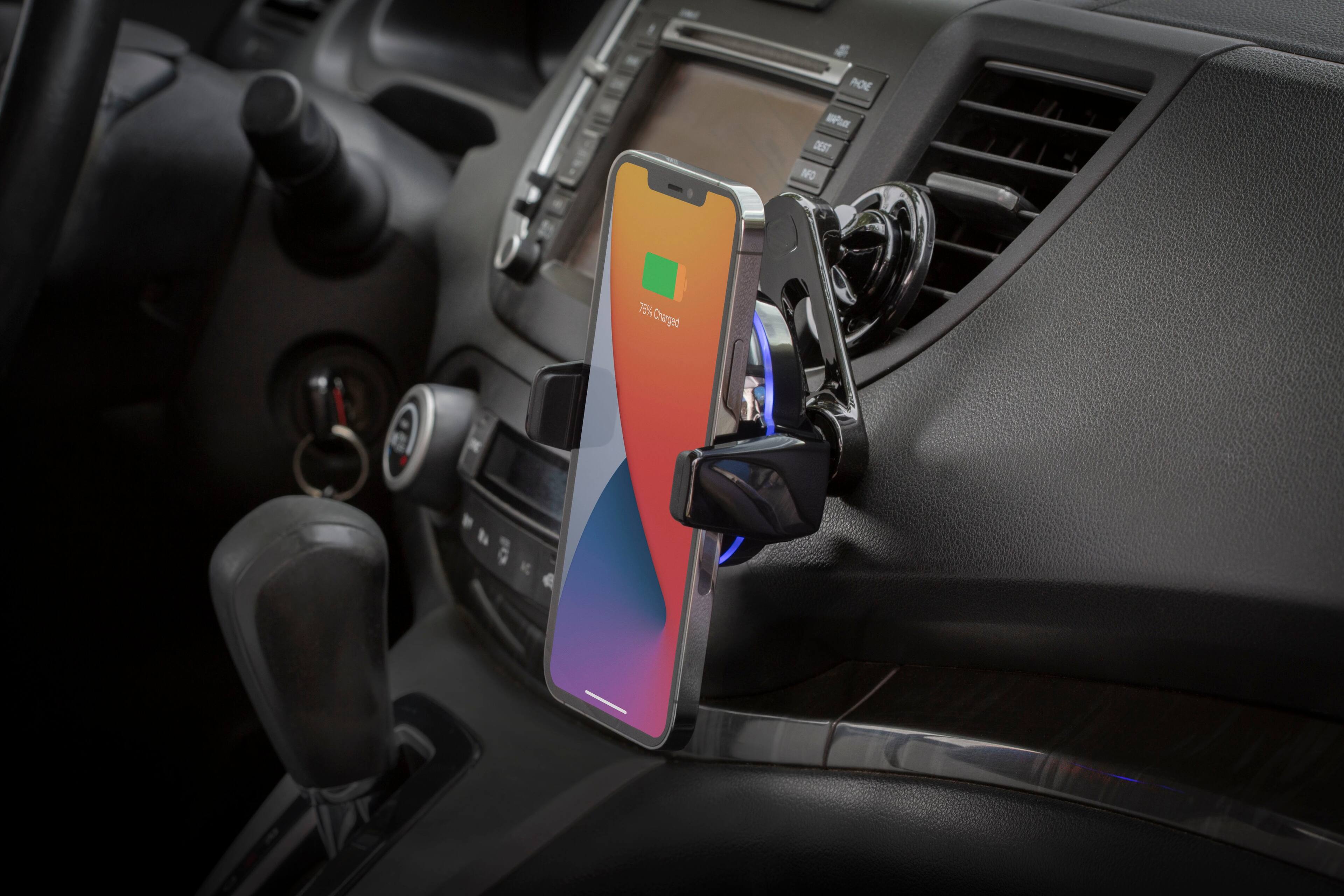 Left. Scosche - MagicGrip Auto-Grip  Wireless Charging Vent Universal Mount for Mobile Phones - Black.