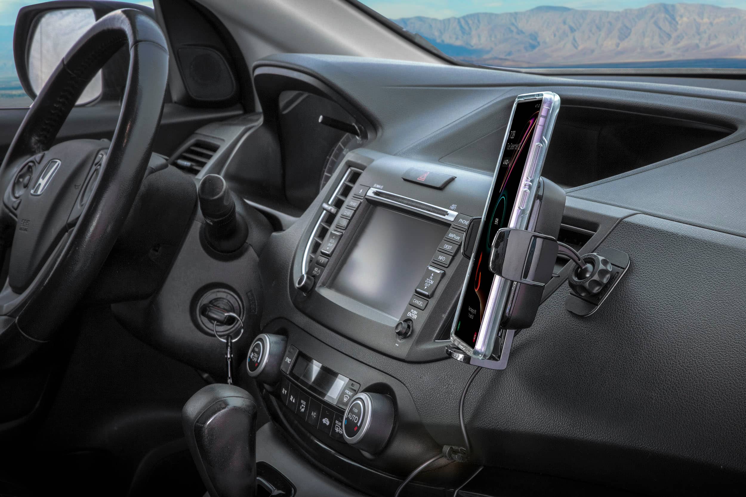 Left. Scosche - Wireless Charging Dash/Vent Universal Mount for Mobile Phones - Black.