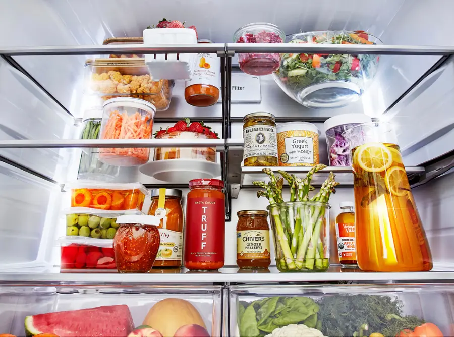 Alt View 34. LG - Counter-Depth MAX 25.5 Cu. Ft. French Door-in-Door Smart Refrigerator with Mirror InstaView - Printproof Black Stainless Steel.