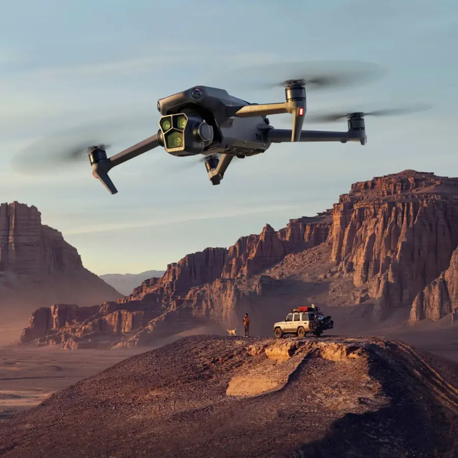 Alt View 20. DJI - Mavic 3 Pro Drone and RC Remote Control with Built-in Screen - Gray.