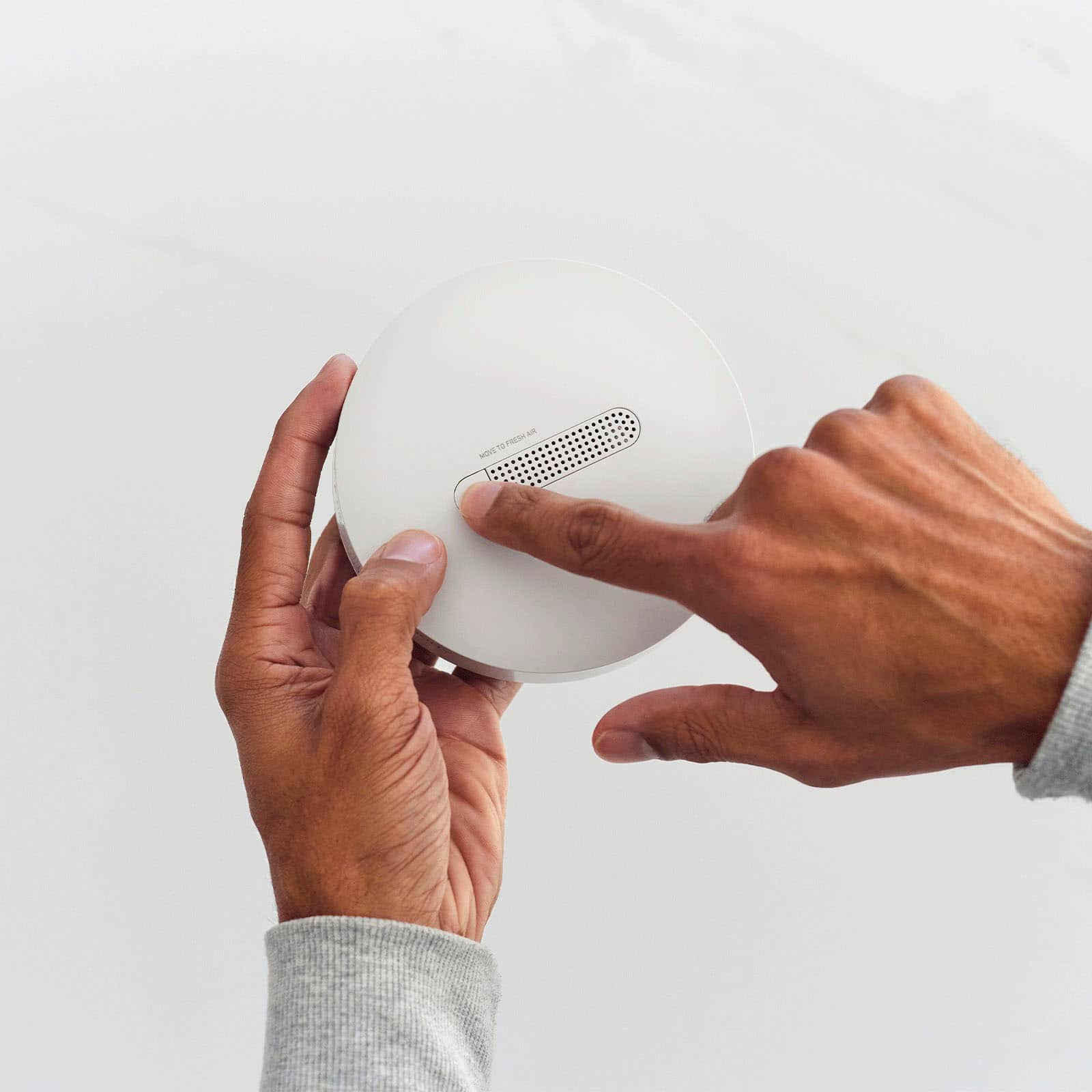 Alt View 11. SimpliSafe - Smoke & Carbon Monoxide Detector - White.