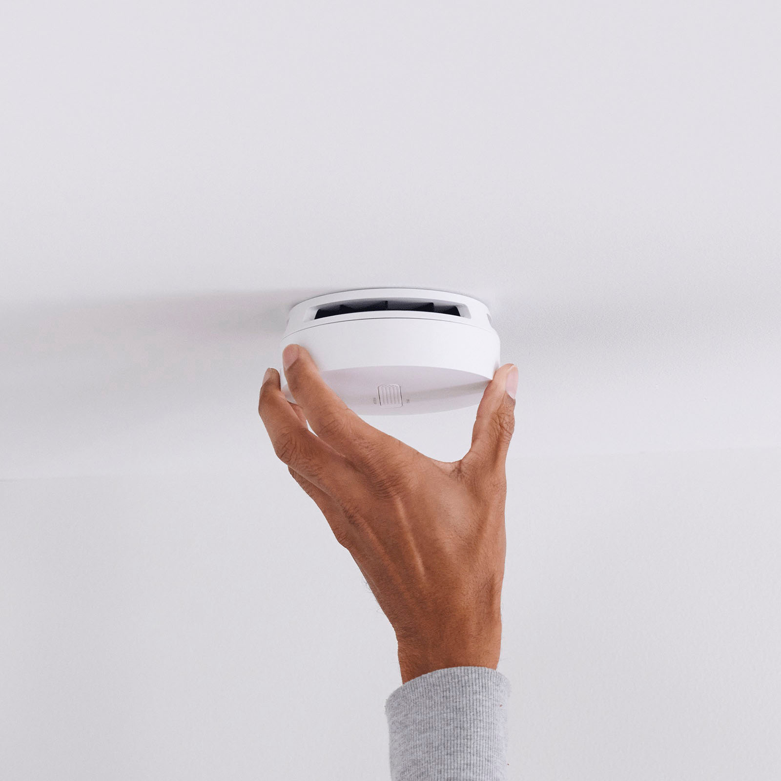 SimpliSafe Smoke & Carbon Monoxide Detector White CA002-01RUS - Best Buy