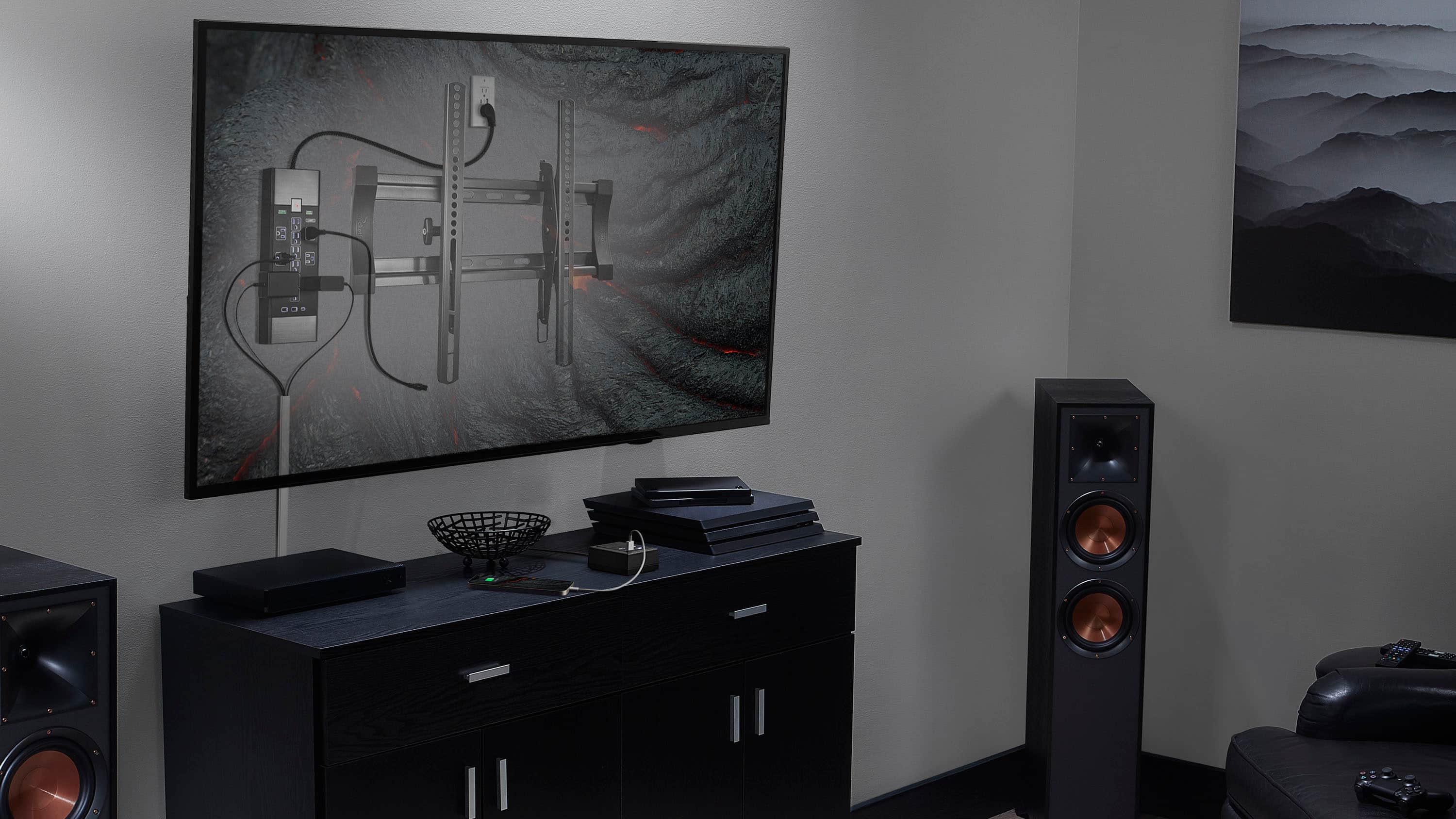 Alt View 11. Rocketfish™ - 12-Outlet 5,280 Joules Surge Protector with USB and USB-C - Black.