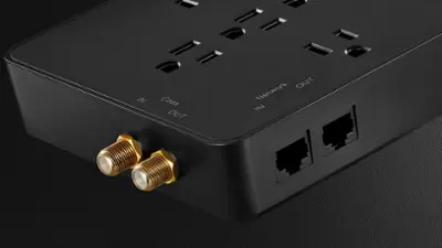 Rocketfish™ 12-Outlet Strip/1-USB-C/1-USB 4,680 Joules Surge Protector Black RF-HTS2223 - Best Buy
