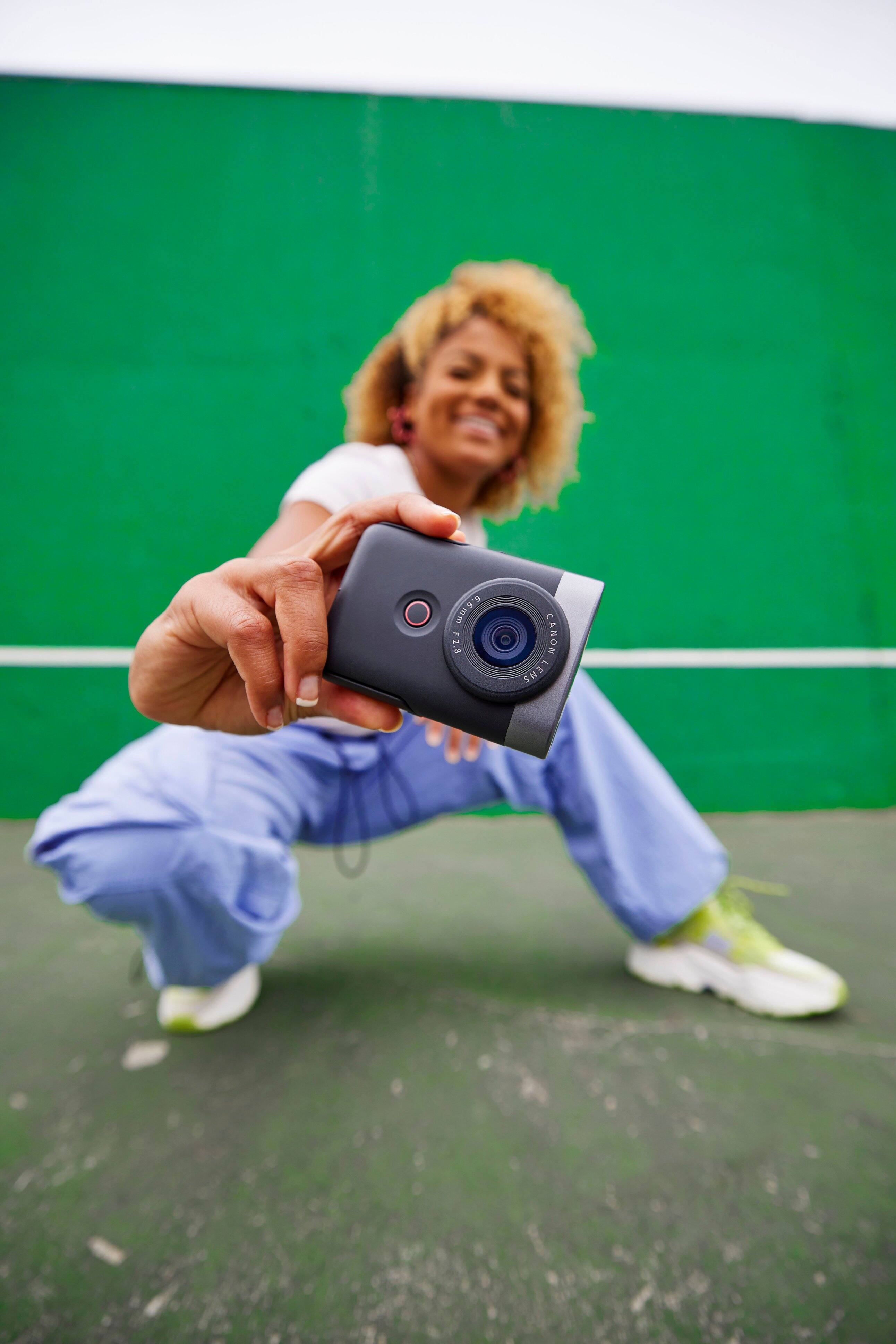 Alt View 23. Canon - PowerShot V10 4K Video 20.9-Megapixel Digital Camera for Vloggers and Content Creators - Black.