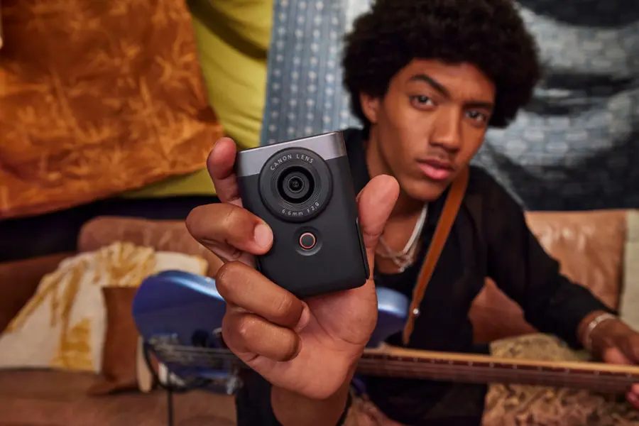 Alt View 27. Canon - PowerShot V10 4K Video 20.9-Megapixel Digital Camera for Vloggers and Content Creators - Silver.