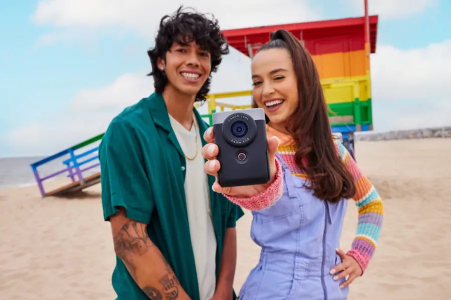 Alt View 37. Canon - PowerShot V10 4K Video 20.9-Megapixel Digital Camera for Vloggers and Content Creators - Silver.