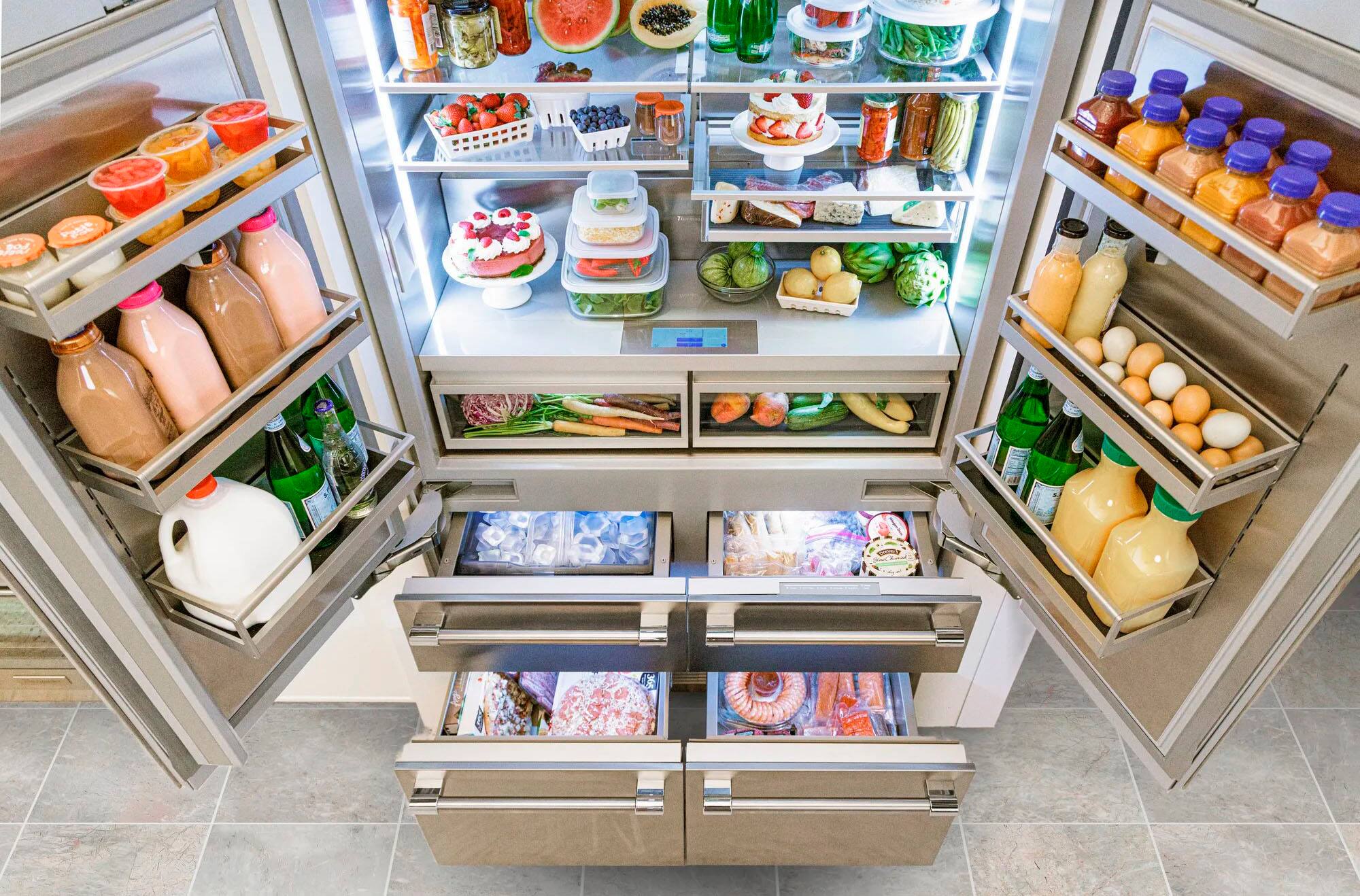 Alt View 31. Thermador - Freedom Collection 27.7 Cu. Ft. French Door Built-in Smart Refrigerator with Professional Series Handles - Stainless Steel.