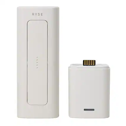 Front. RYSE - SmartShade with BatteryPack.