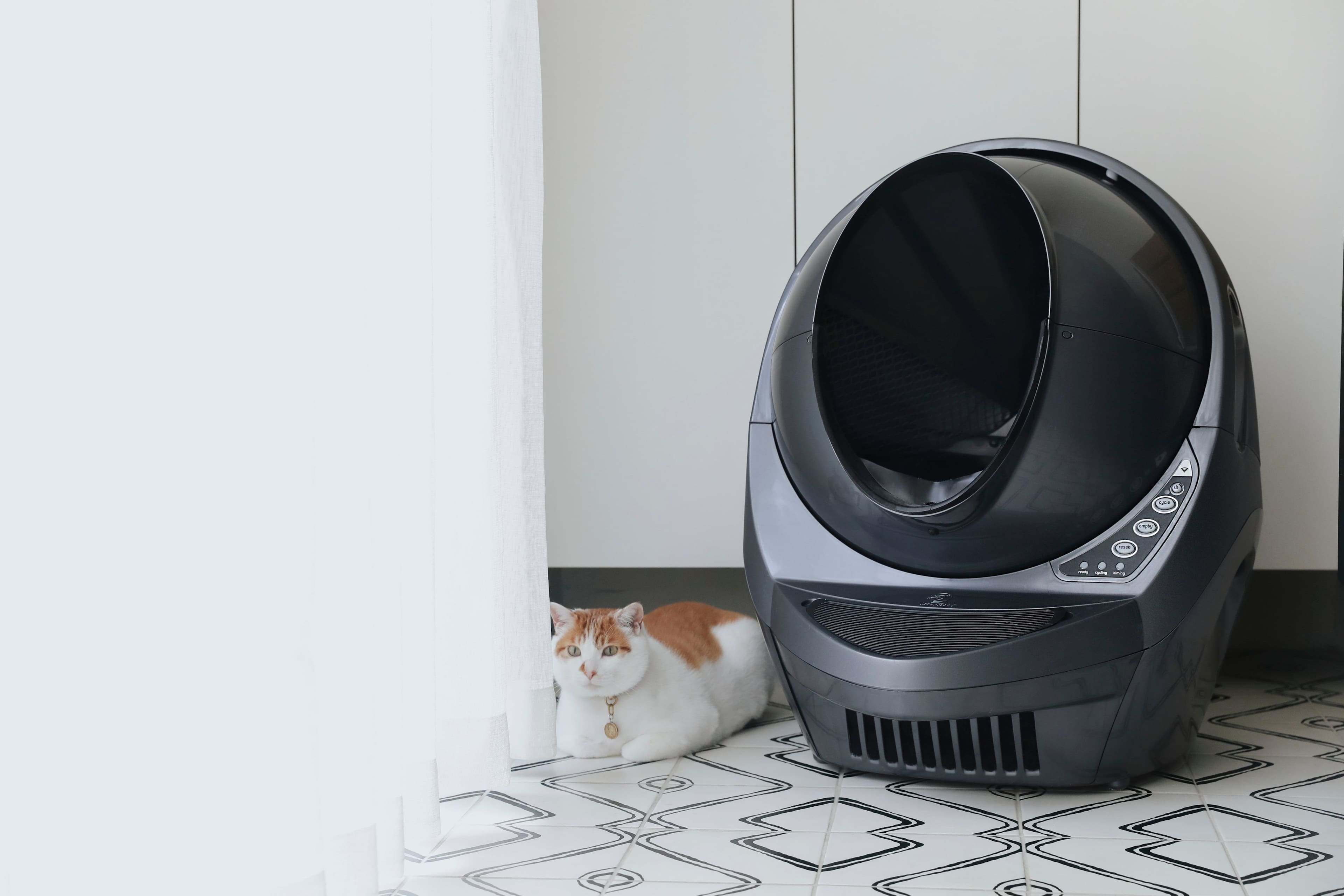 Alt View 16. Whisker - Litter-Robot 3 Connect - Smart Self-Cleaning Litter Box - Grey.