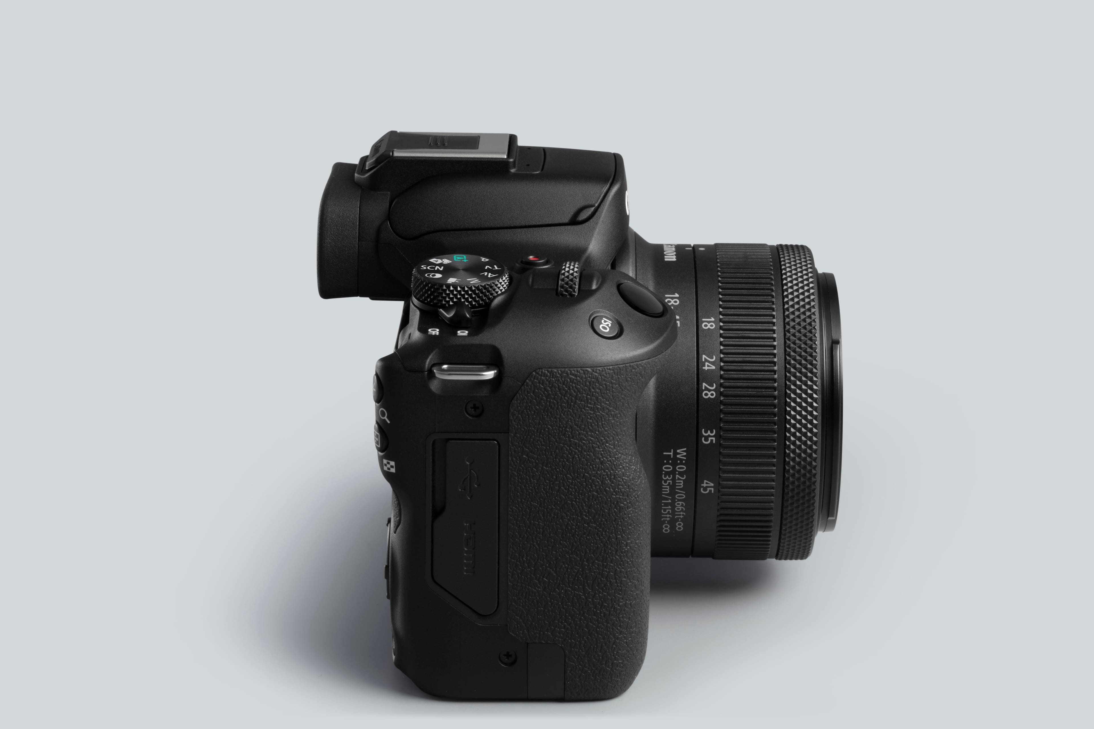 Alt View 26. Canon - EOS R50 4K Video Mirrorless Camera with RF-S 18-45mm Content Creator Kit - Black.