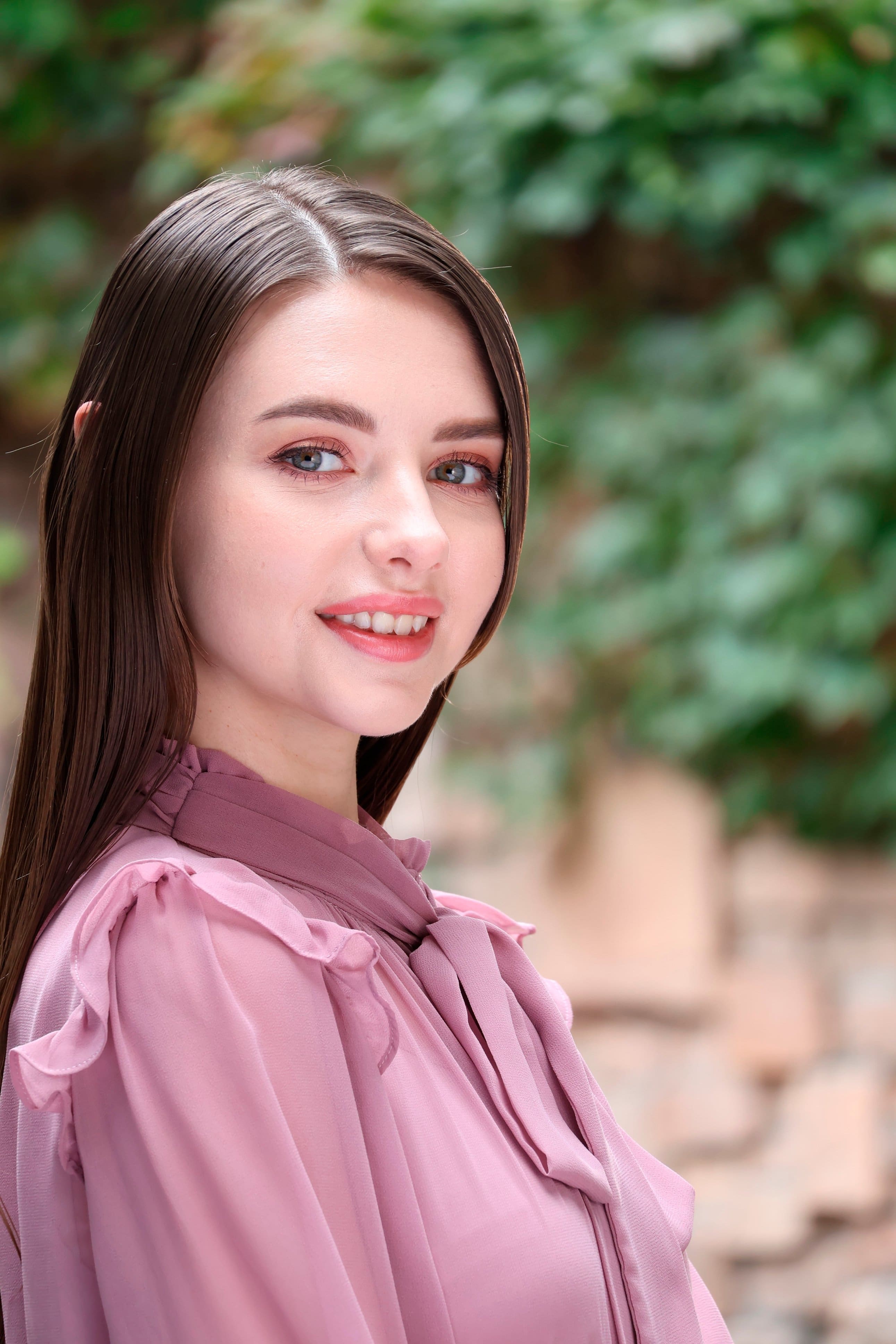 Alt View 29. Canon - EOS R50 4K Video Mirrorless Camera with RF-S 18-45mm Content Creator Kit - Black.