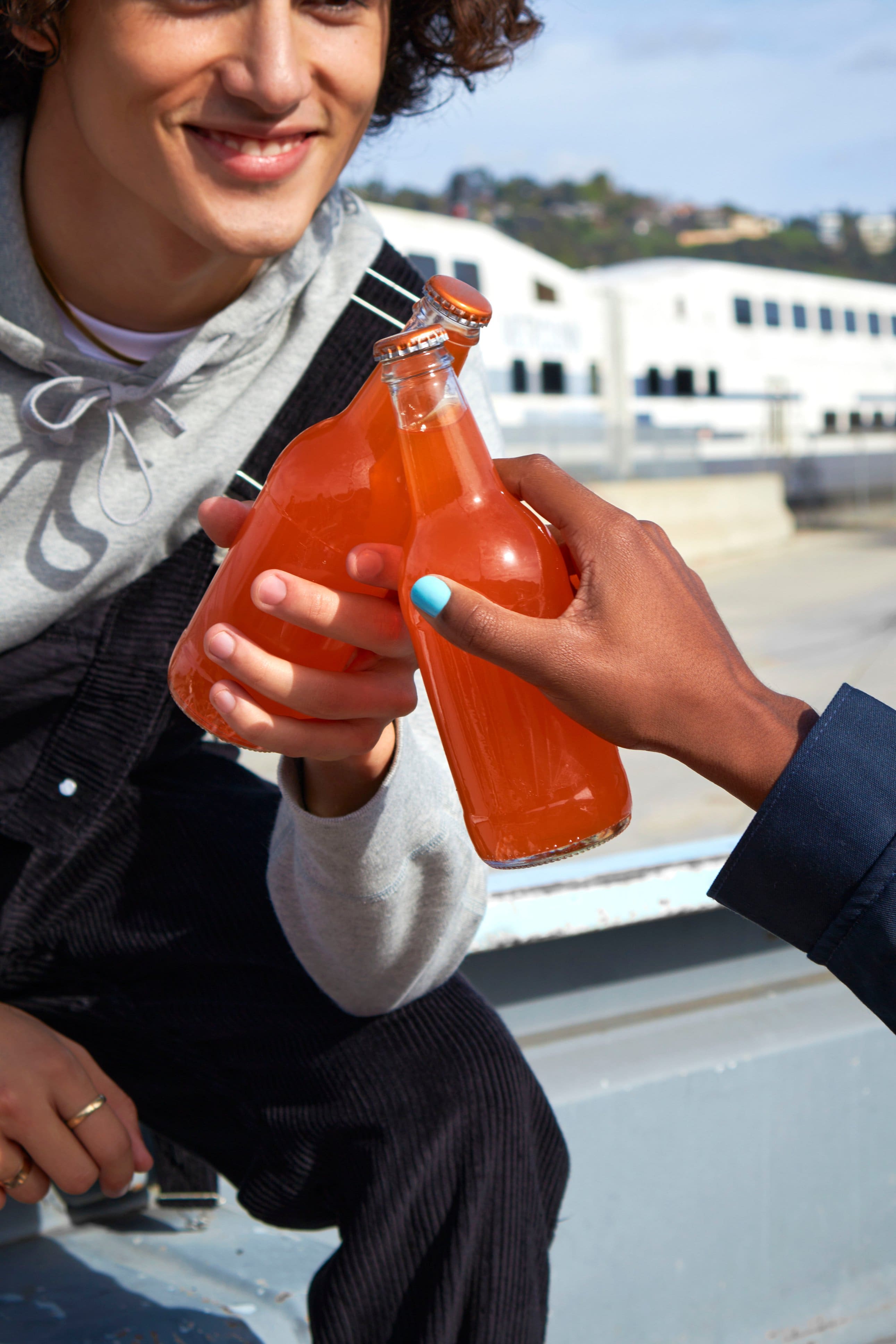 Alt View 39. Canon - EOS R50 4K Video Mirrorless Camera with RF-S 18-45mm Content Creator Kit - Black.