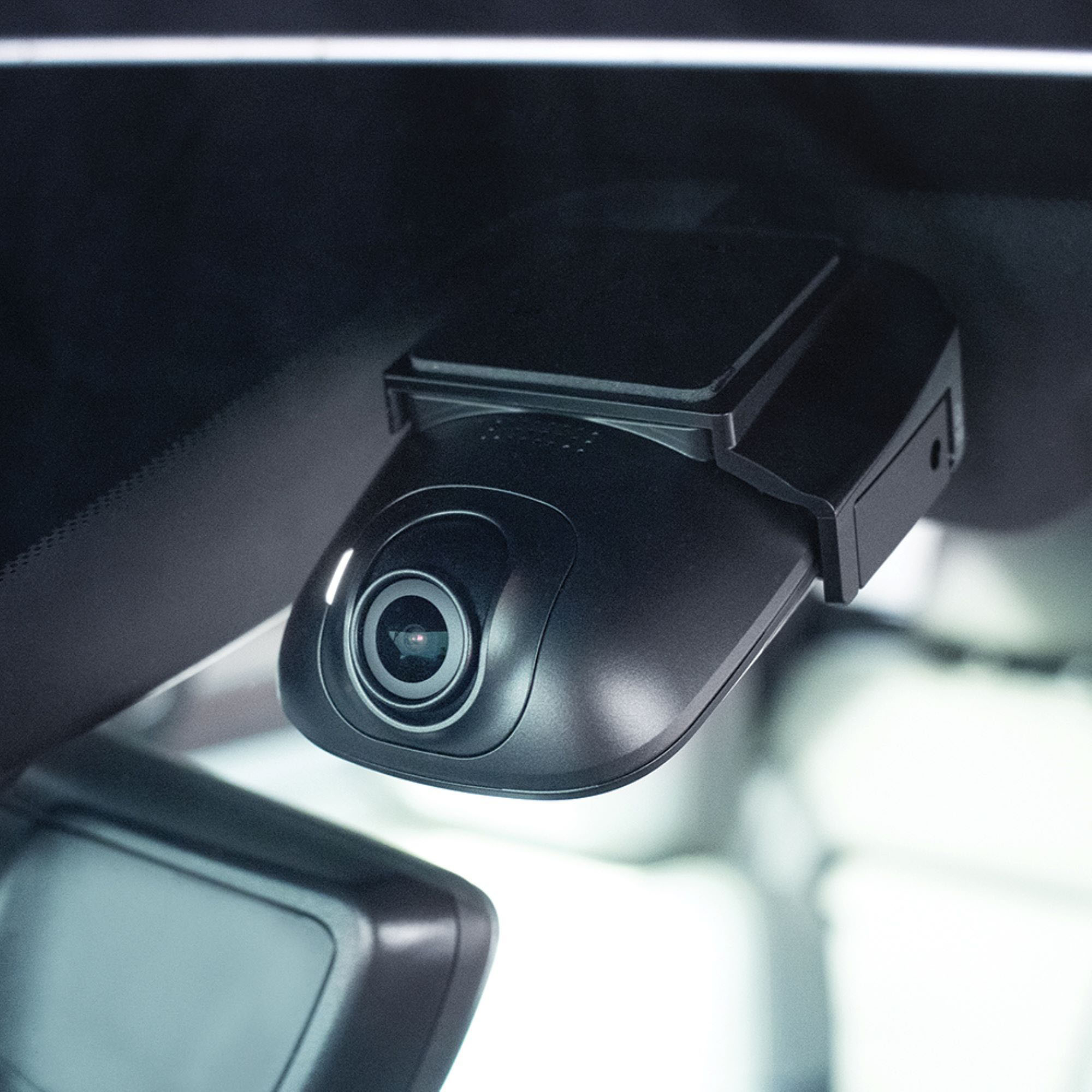 Alt View 13. DroneMobile - DroneMobile XC - 2K QHD Dash Cam with LTE + GPS + Wi-Fi - Works with All Vehicles - Black.