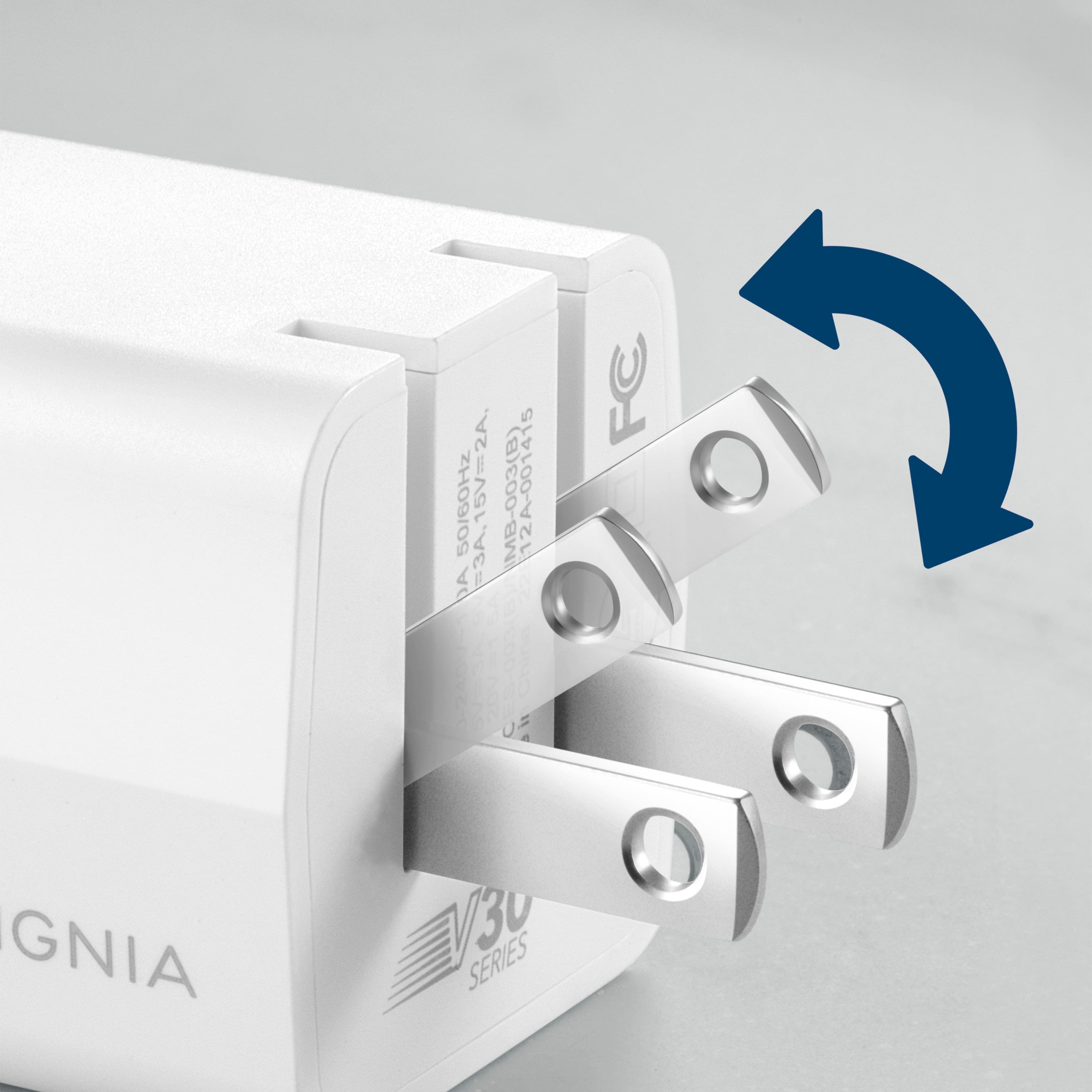 Alt View 19. Insignia™ - 30W USB-C Foldable Wall Charger for iPhone 15/14/13/12 Series, Samsung Smartphones, iPad, MacBook Air, Tablets and More - White.