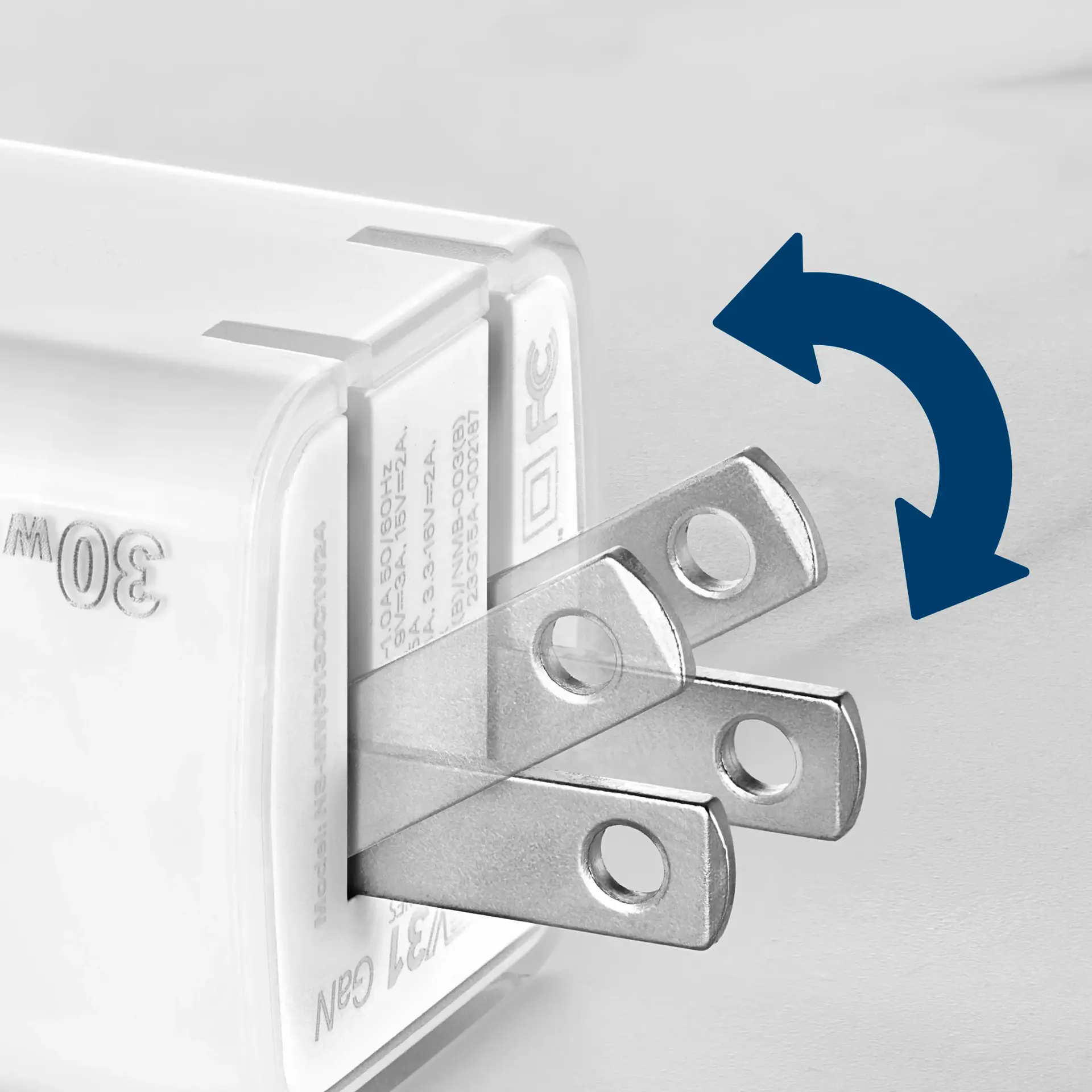 Insignia™ 30W Foldable Compact USB C Wall Charger for iPhone 15/14/13