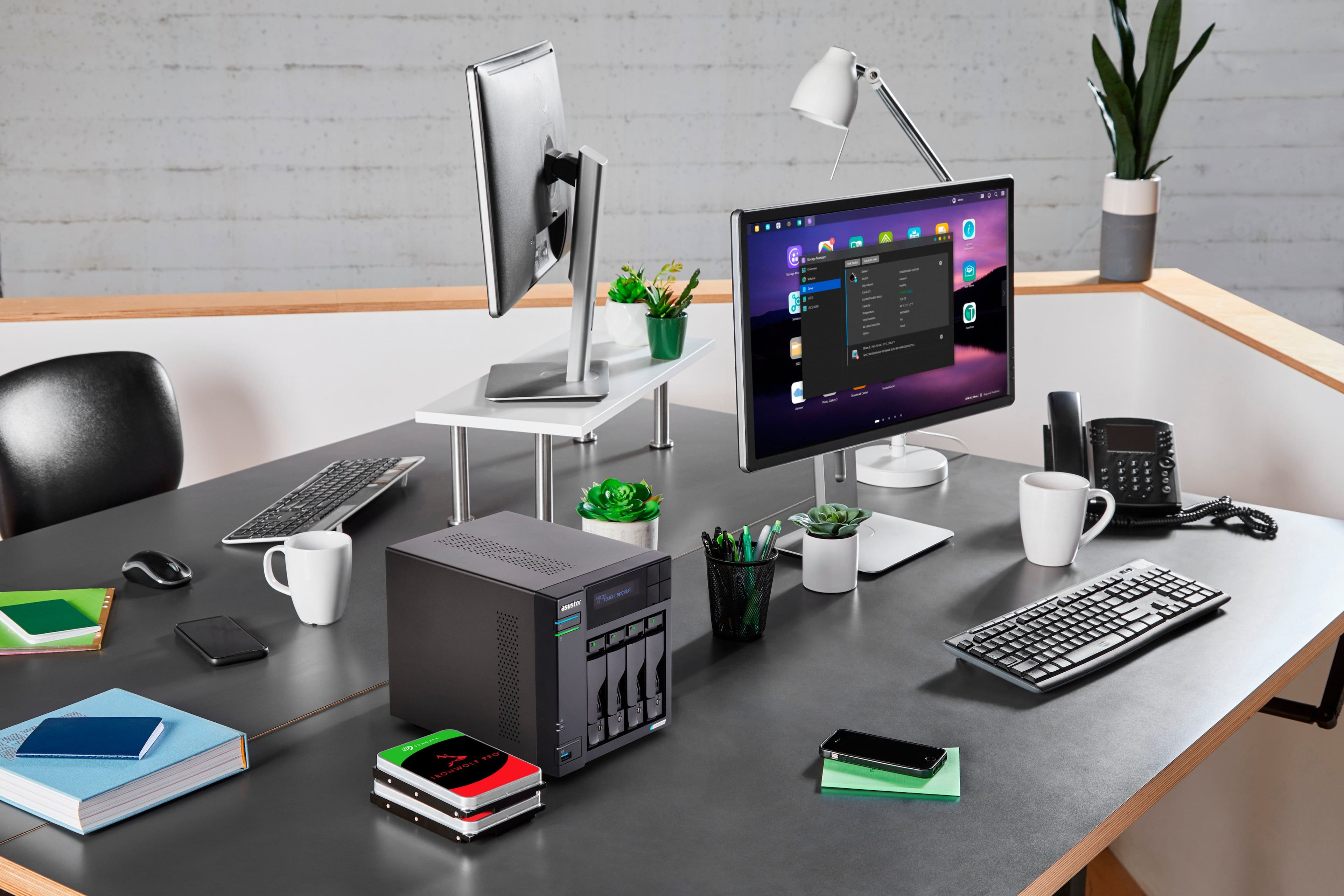 Alt View 14. Seagate - IronWolf Pro 12TB Internal SATA NAS Hard Drive with Rescue Data Recovery Services - Red.